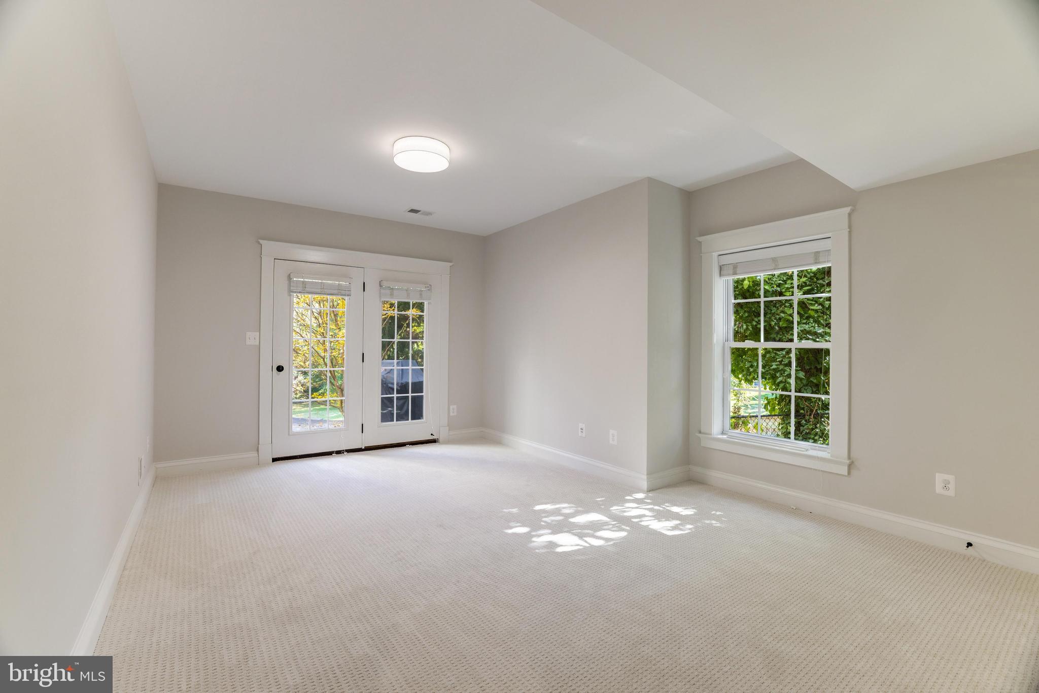 DONALDSON RUN - Residential