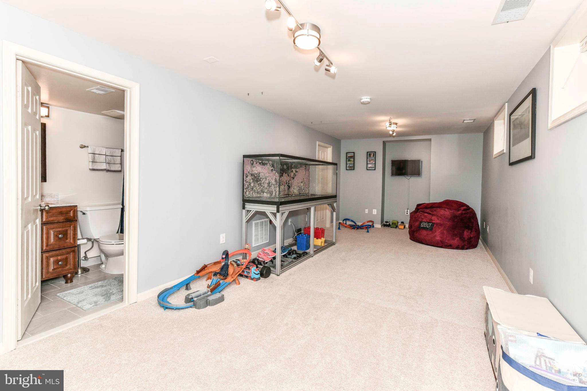 NORTH ARLINGTON - Residential Lease