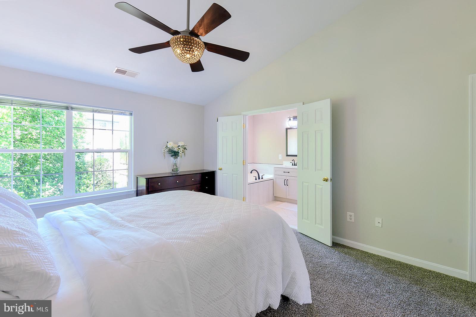 RUSSETT GREEN - Residential