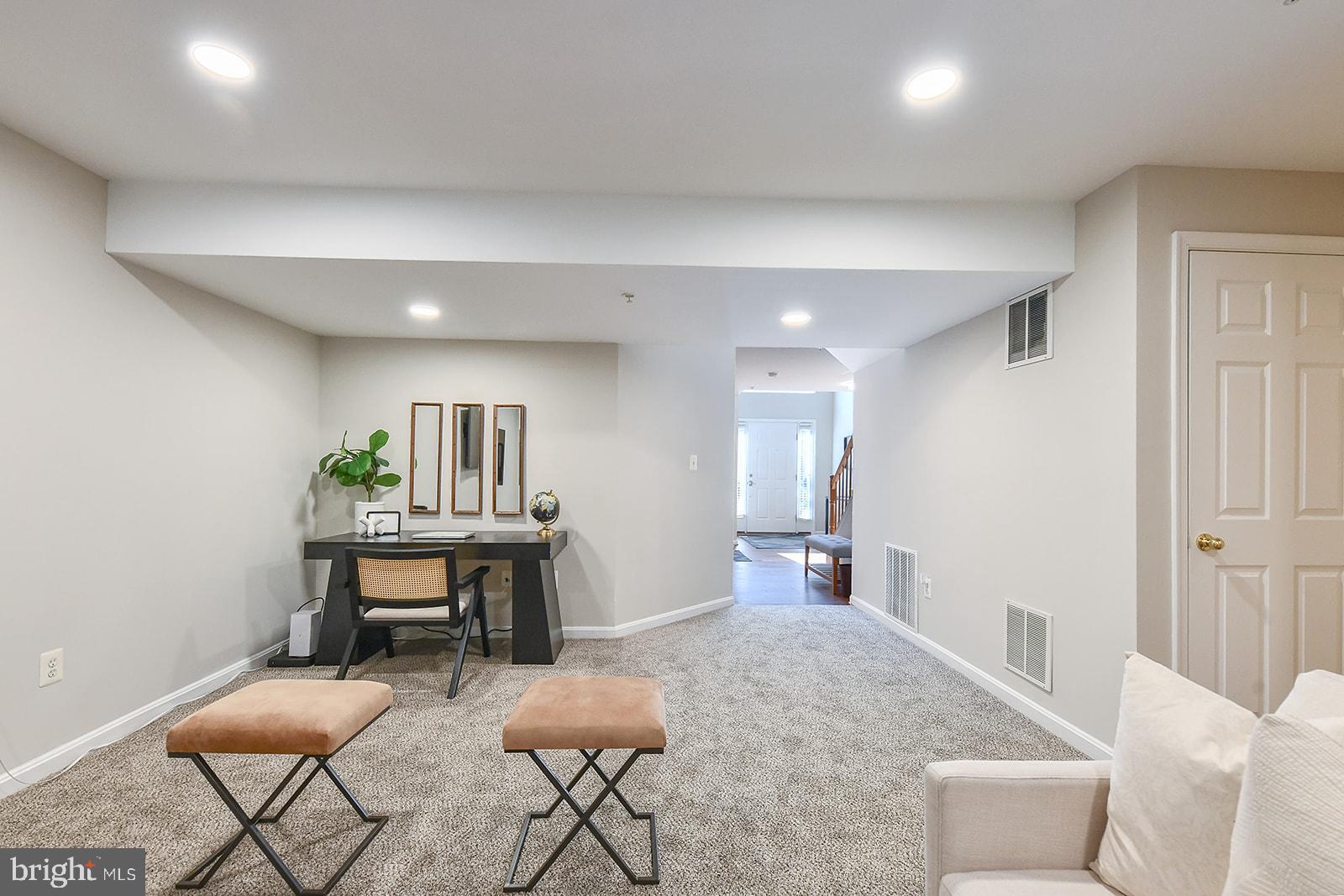 RUSSETT GREEN - Residential