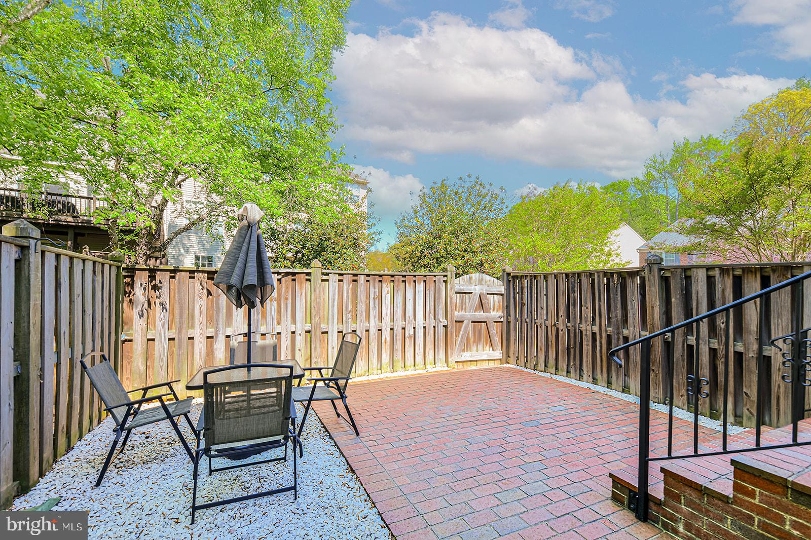 RUSSETT GREEN - Residential