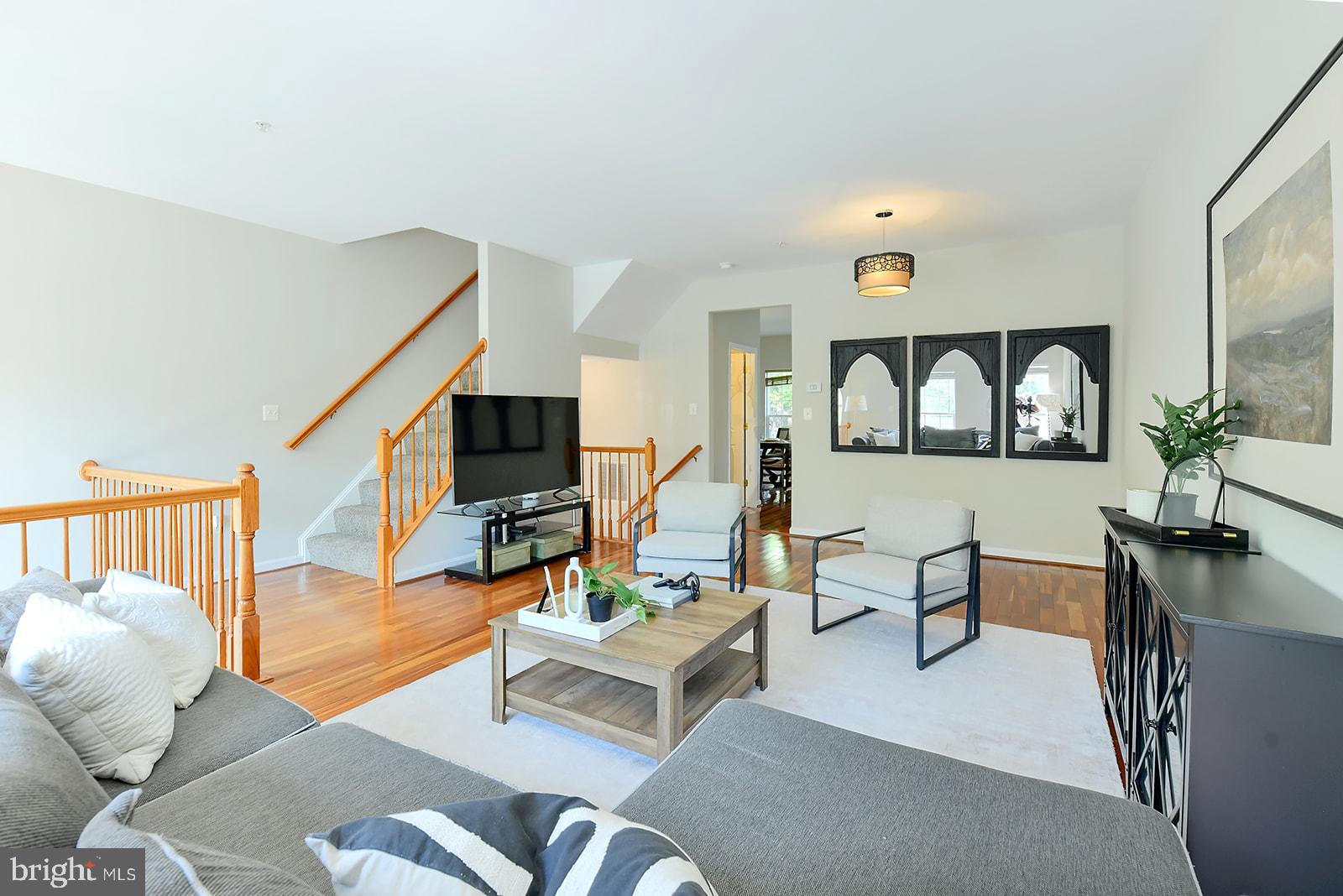 RUSSETT GREEN - Residential