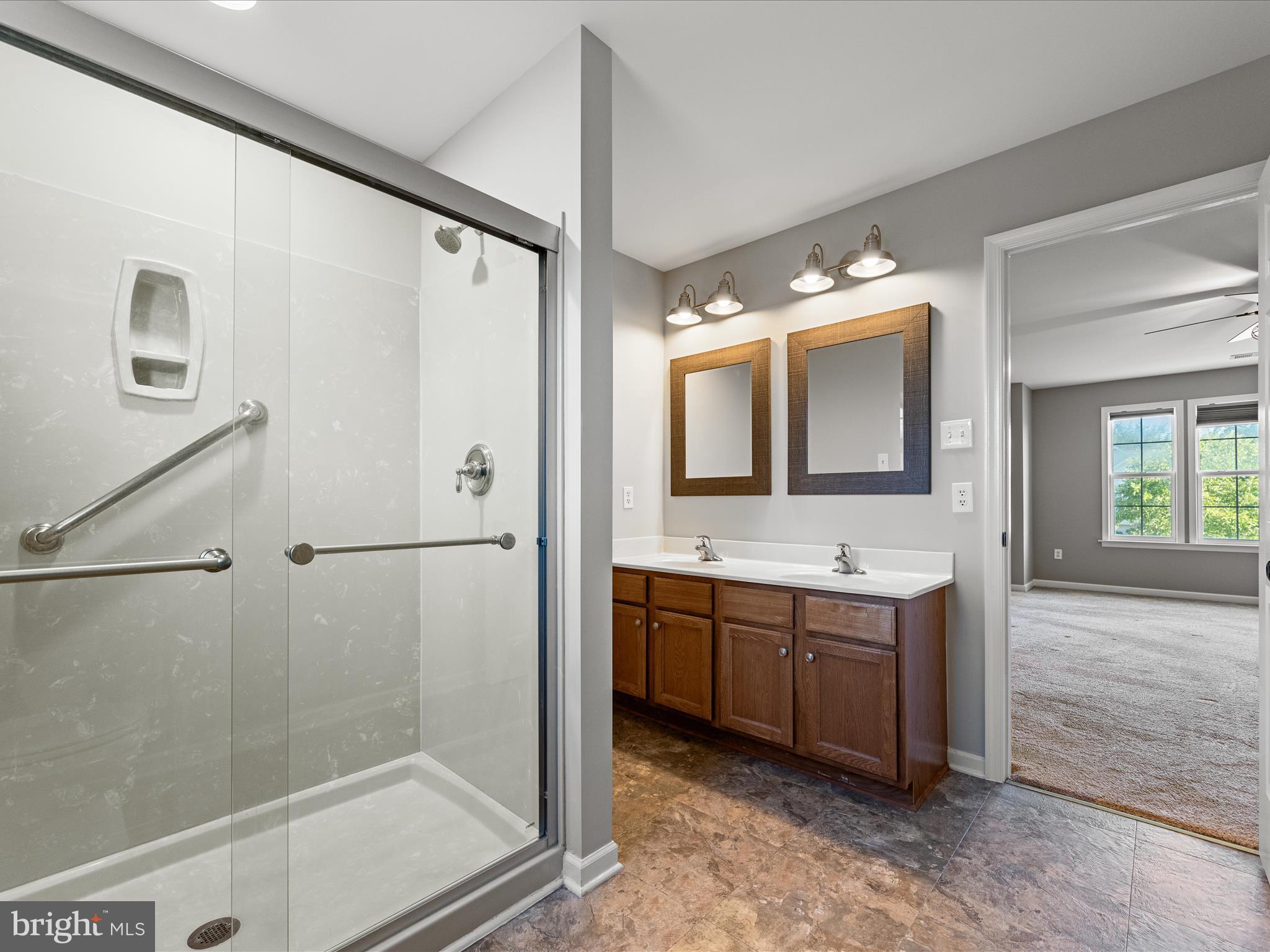 STAR FORT - Residential