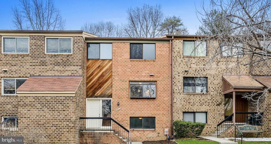 Completely Renovated!This Beautiful Home Features a Gorgeous Kit w/ Frigidaire Appls, Granite Counters, Breakfast Bar & More! Freshly Painted Throughout.Installed w/ New Carpeting & Engineered HWD Floors. Master Entails Walk-In Closet & Attached Bath. LL Fully Finished.New GE W/D. Minutes to Columbia Mall, Maple Lawn & Savage For Entertainment & Shopping! Close Commuter Routes: MD-32, US-29 & I-95