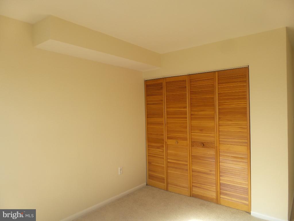 MARLOW TOWERS CONDOMINIUMS - Residential