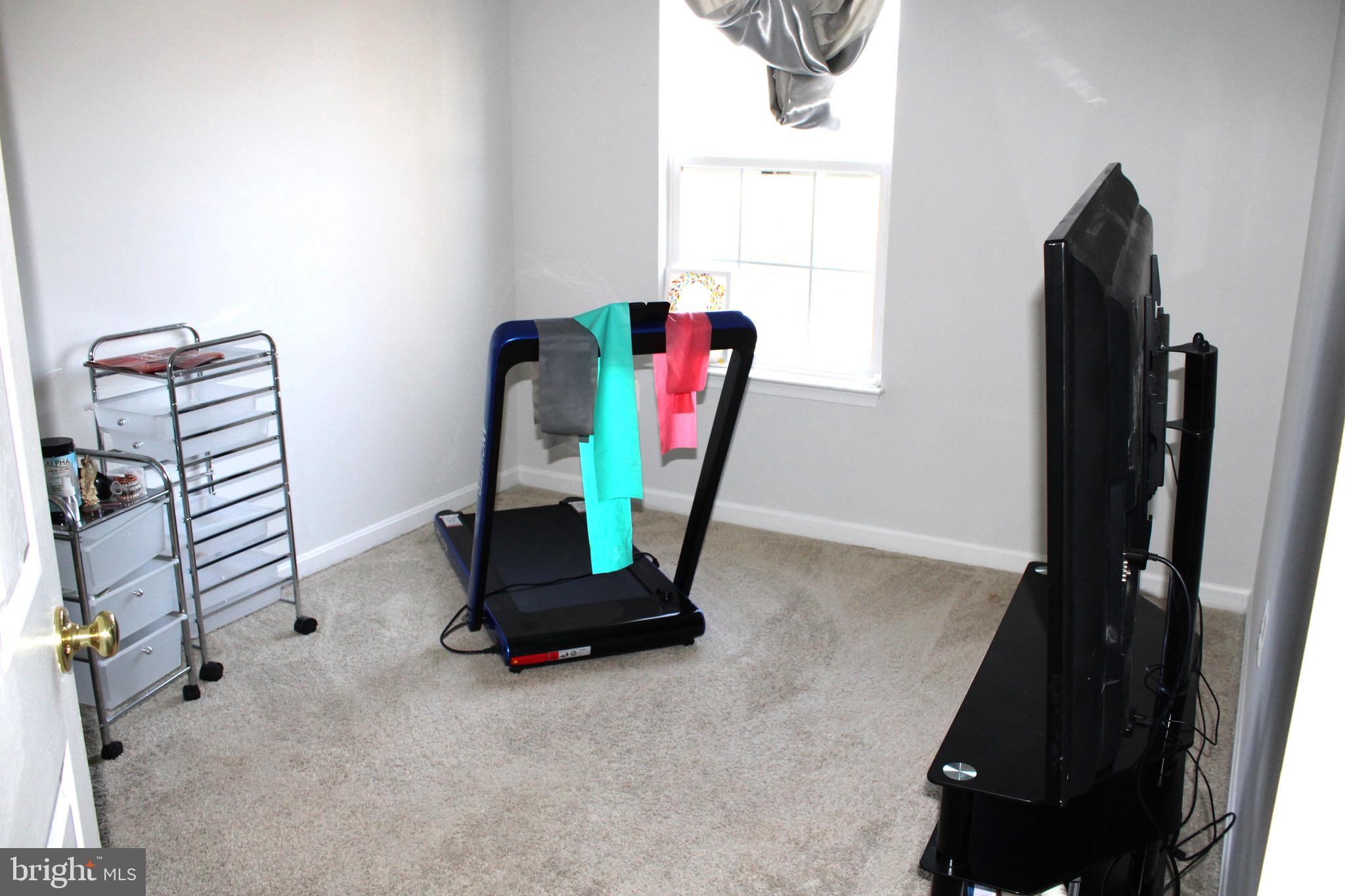 PARADISE - Residential Lease