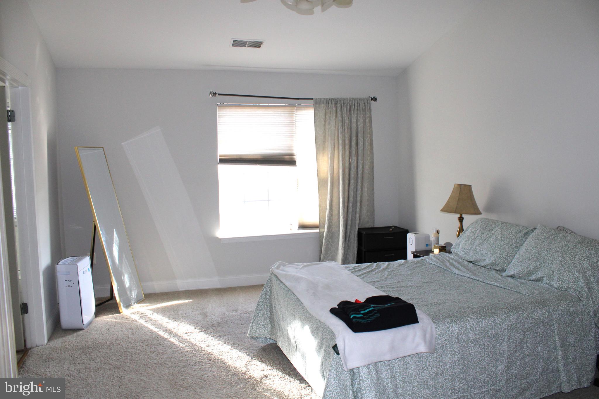 PARADISE - Residential Lease