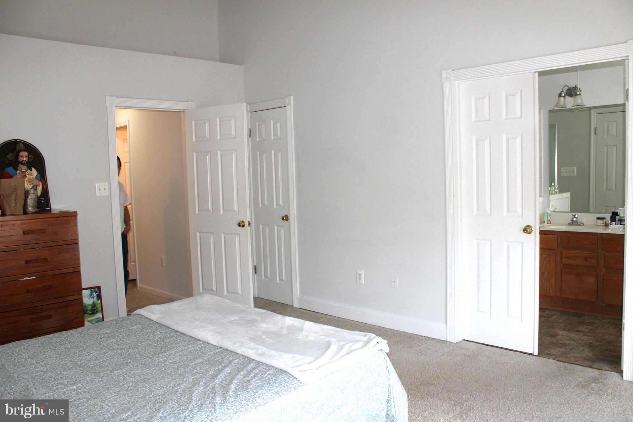 PARADISE - Residential Lease