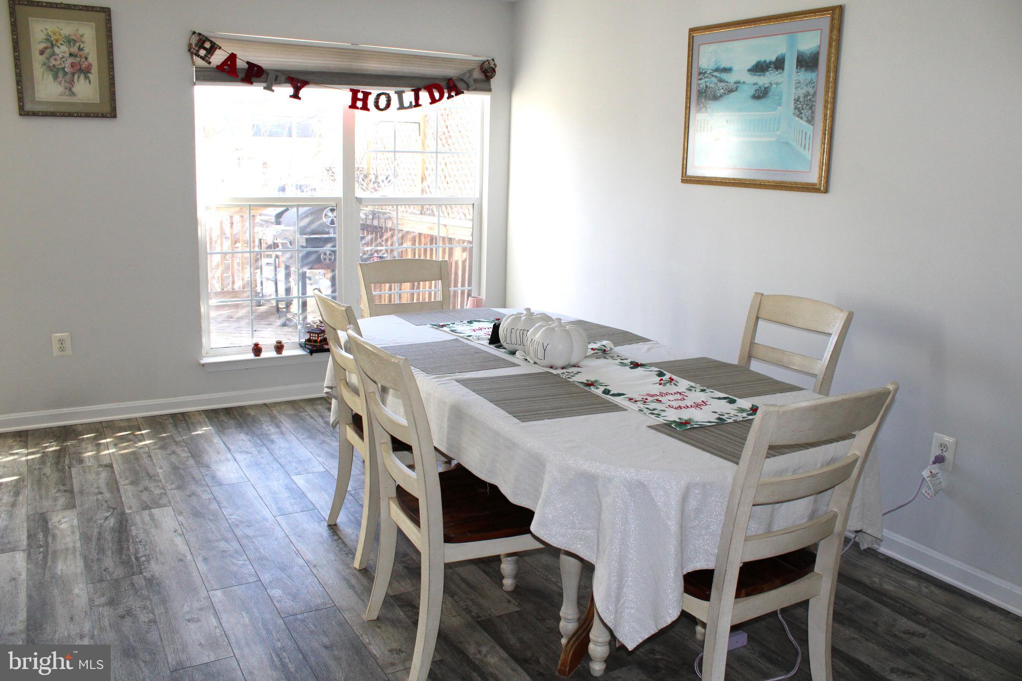 PARADISE - Residential Lease