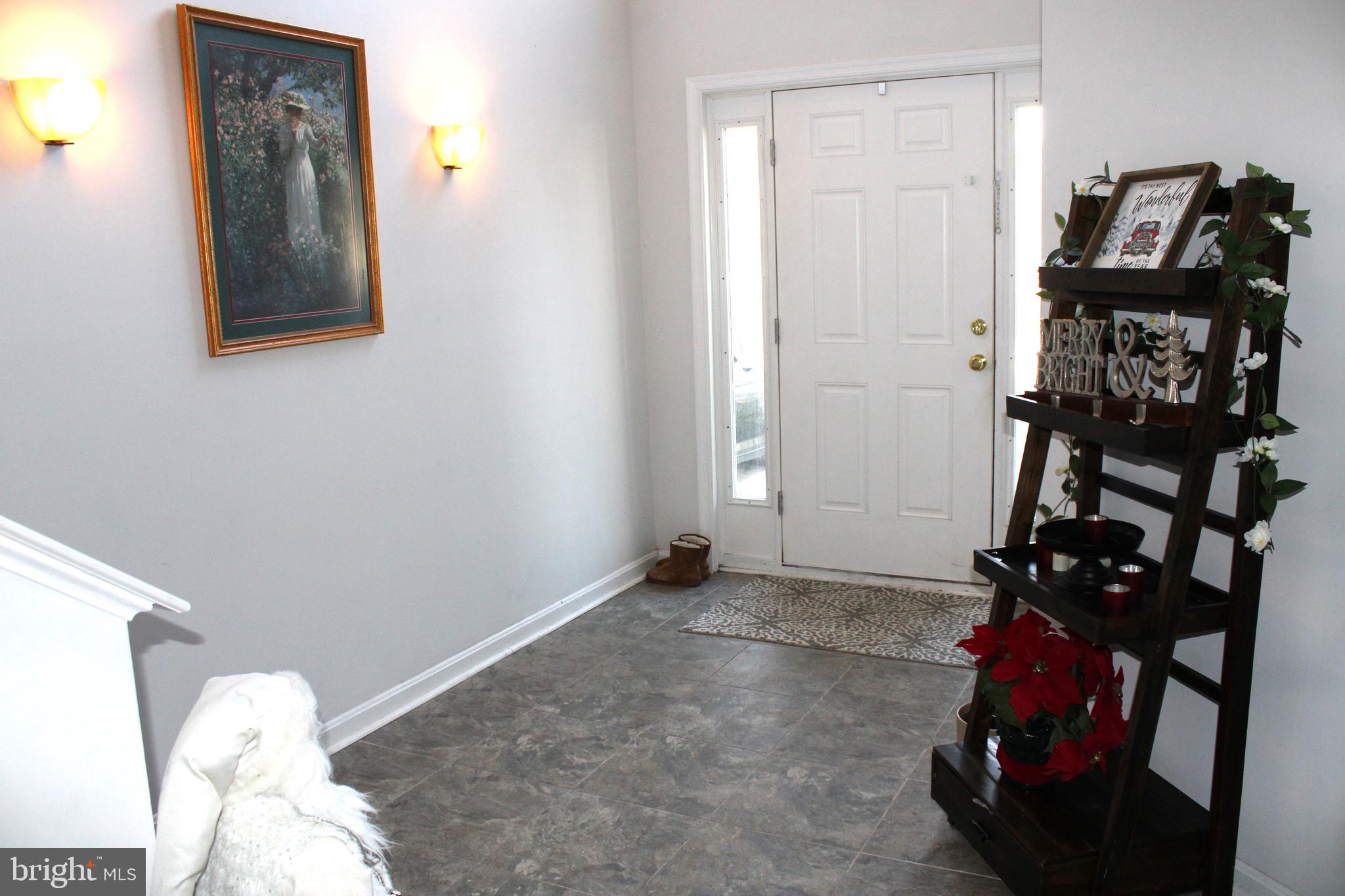 PARADISE - Residential Lease