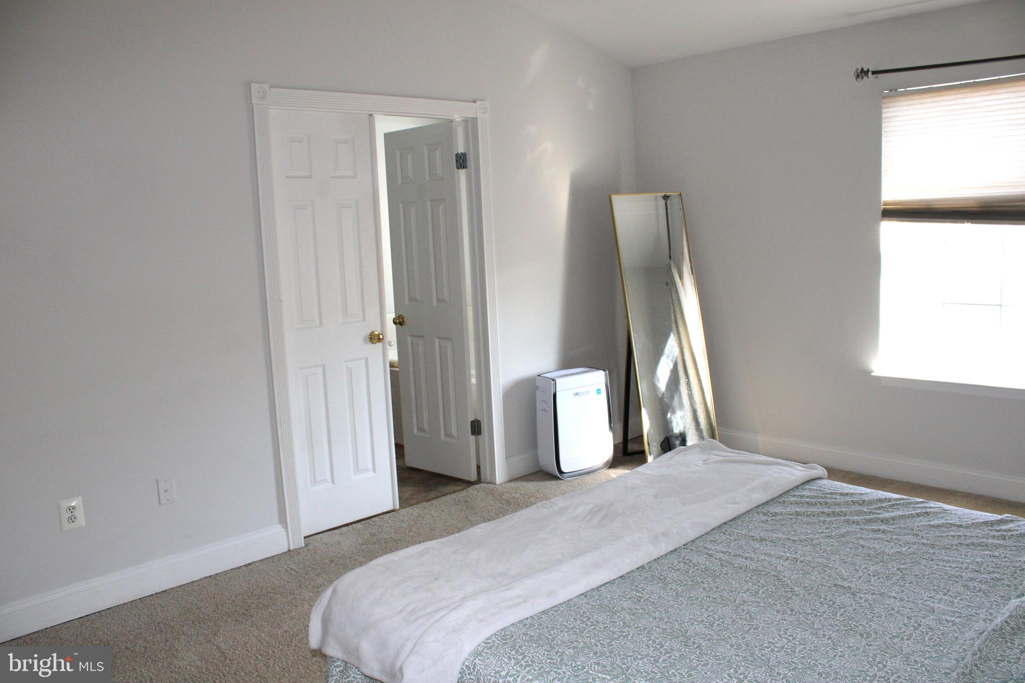 PARADISE - Residential Lease