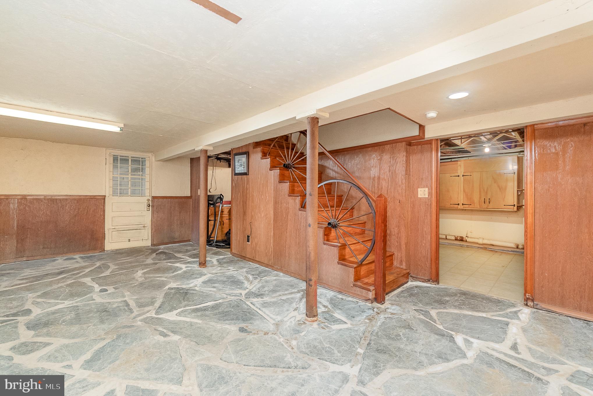 PERRY HALL - Residential