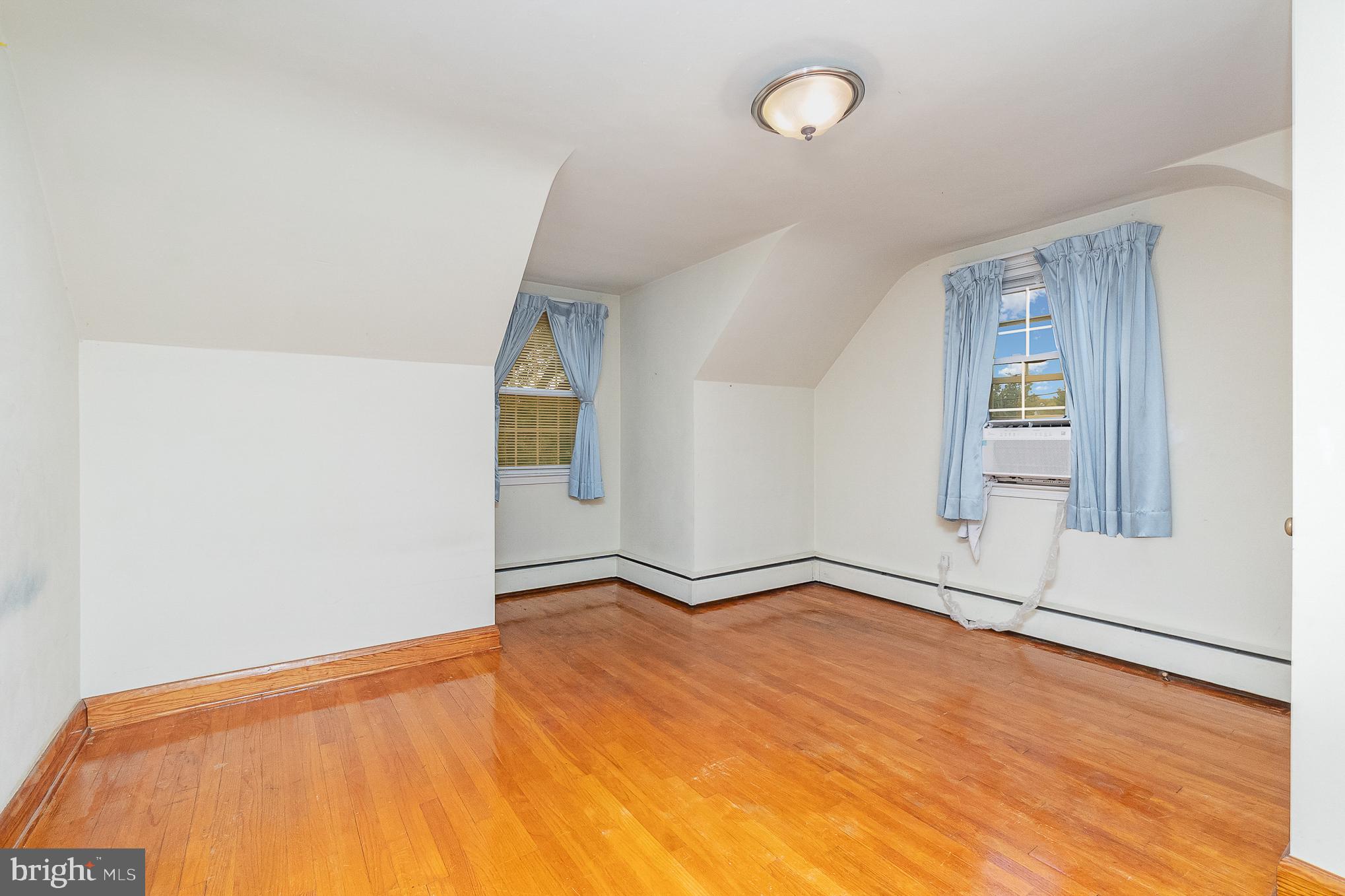 PERRY HALL - Residential