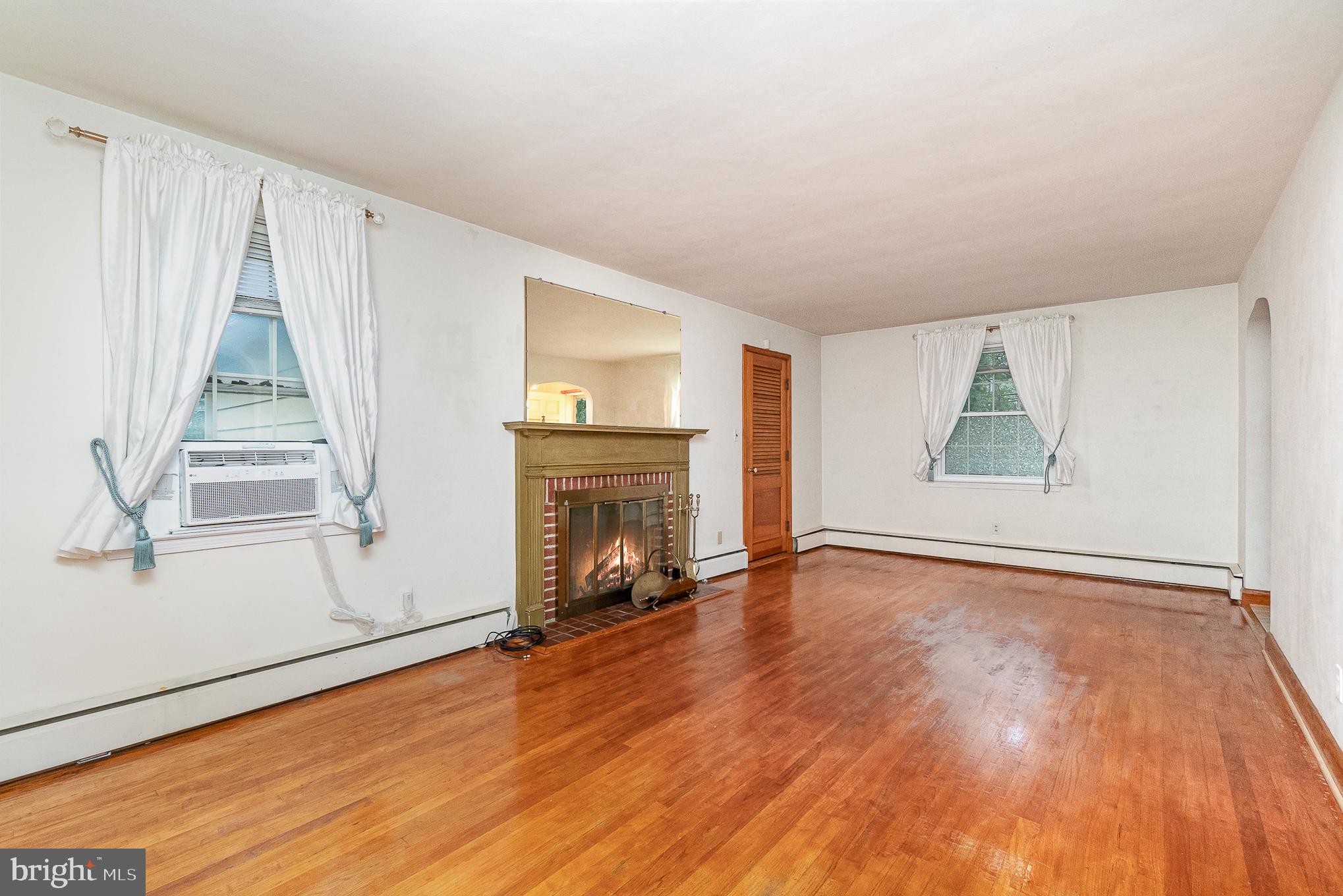 PERRY HALL - Residential