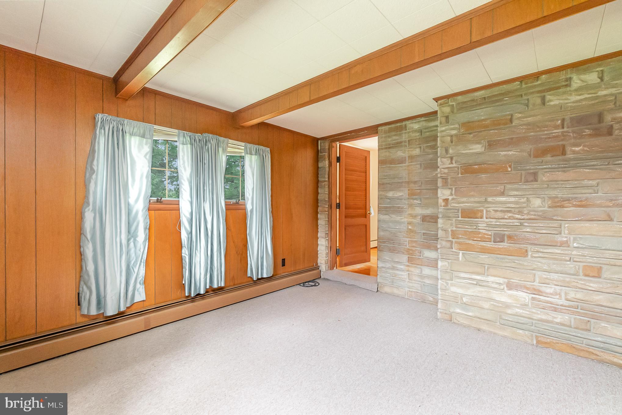 PERRY HALL - Residential