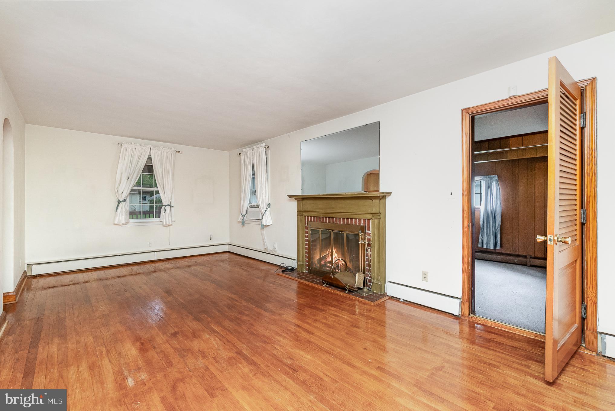 PERRY HALL - Residential