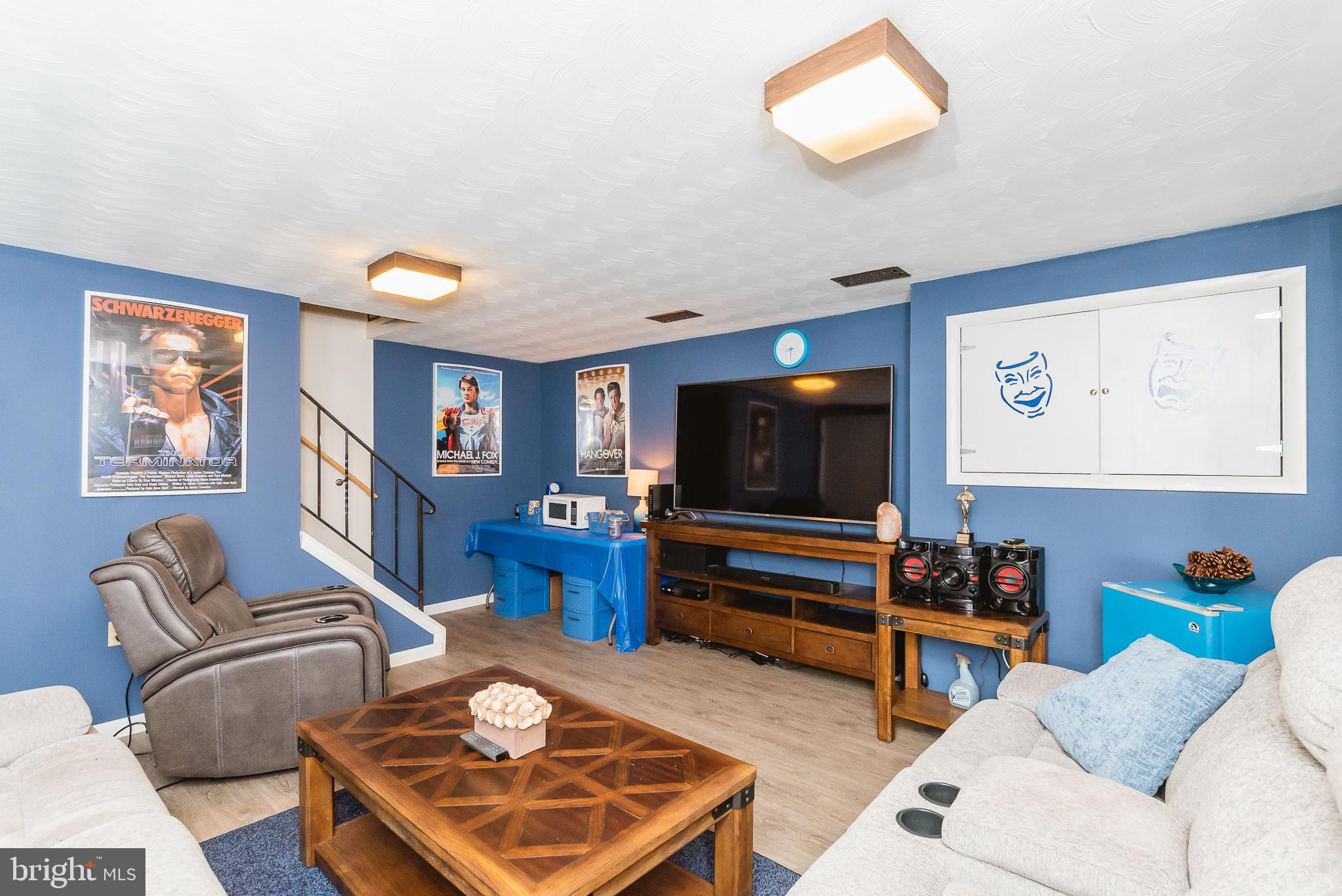 KINGS COURT - Residential