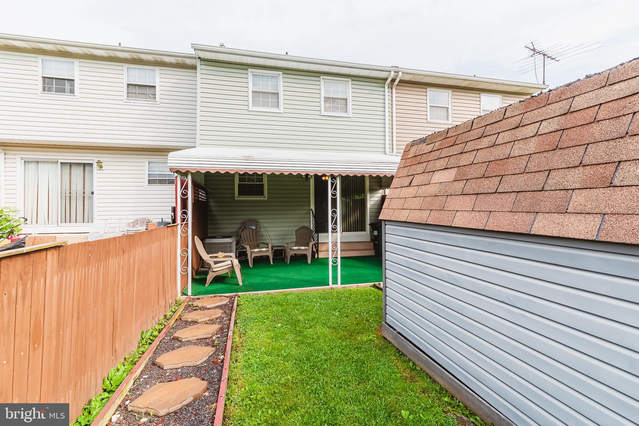 KINGS COURT - Residential