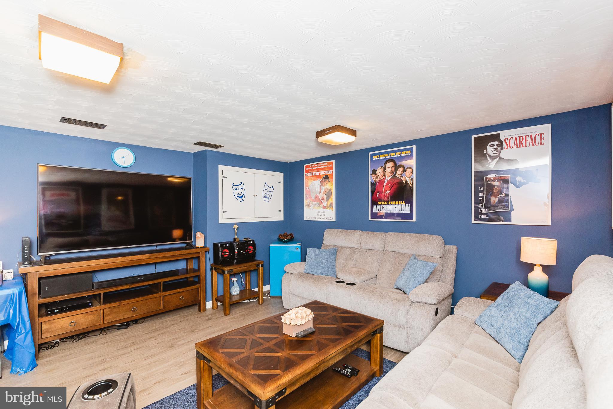 KINGS COURT - Residential