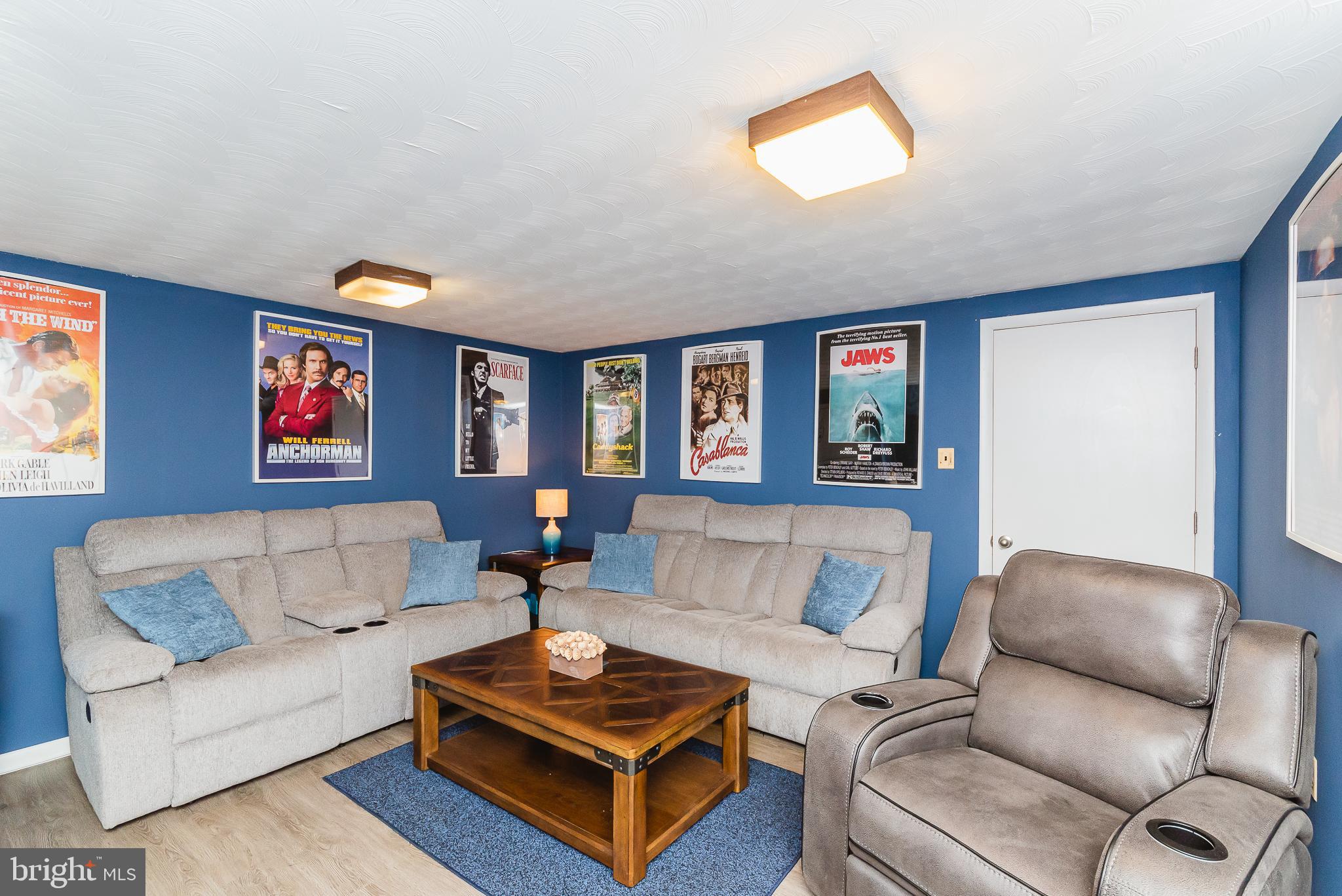 KINGS COURT - Residential