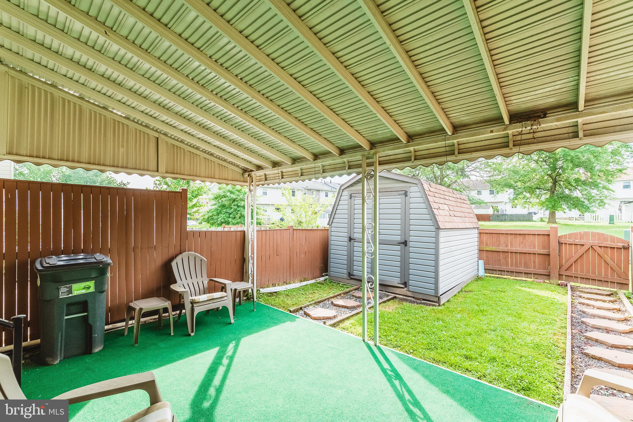 KINGS COURT - Residential