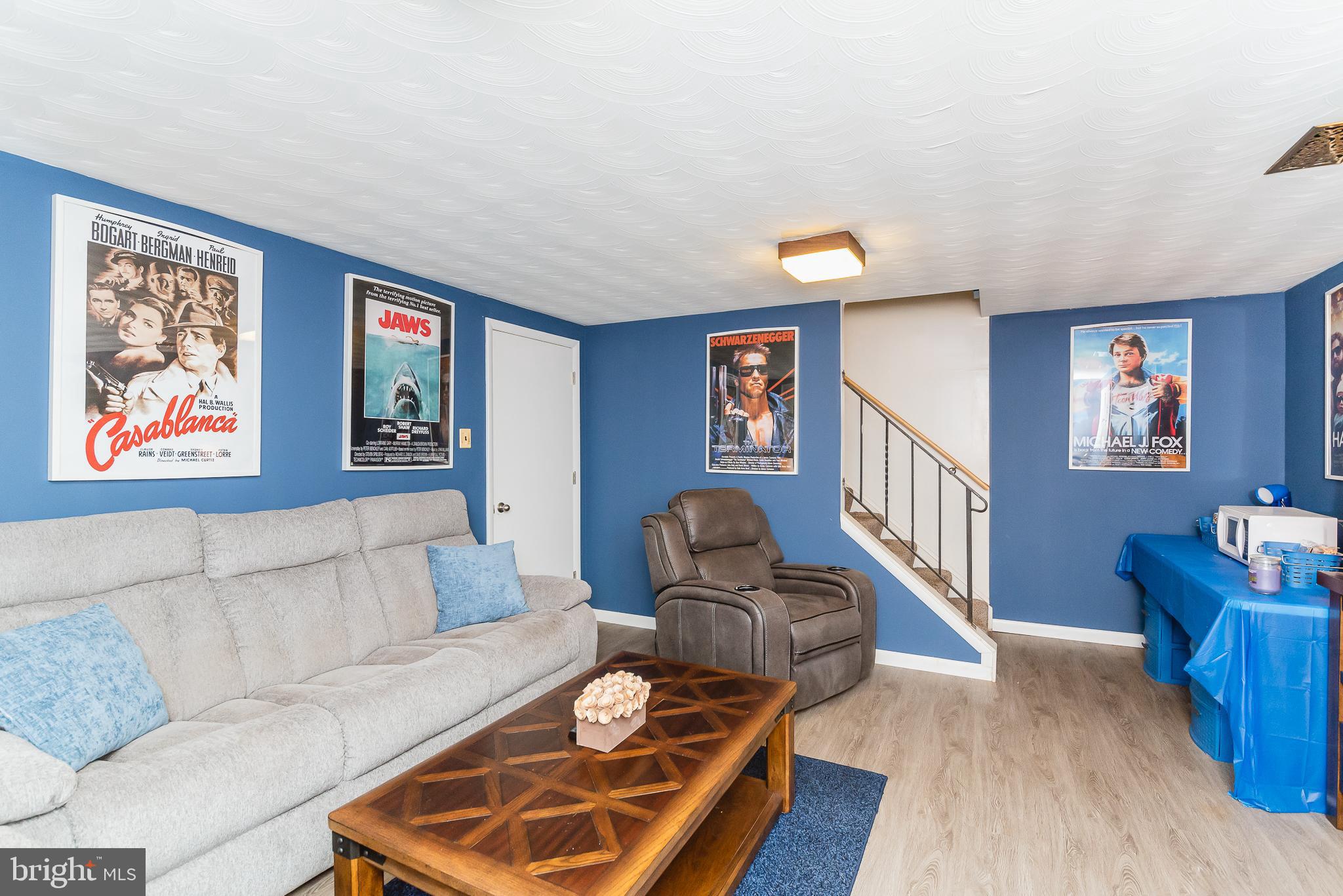 KINGS COURT - Residential