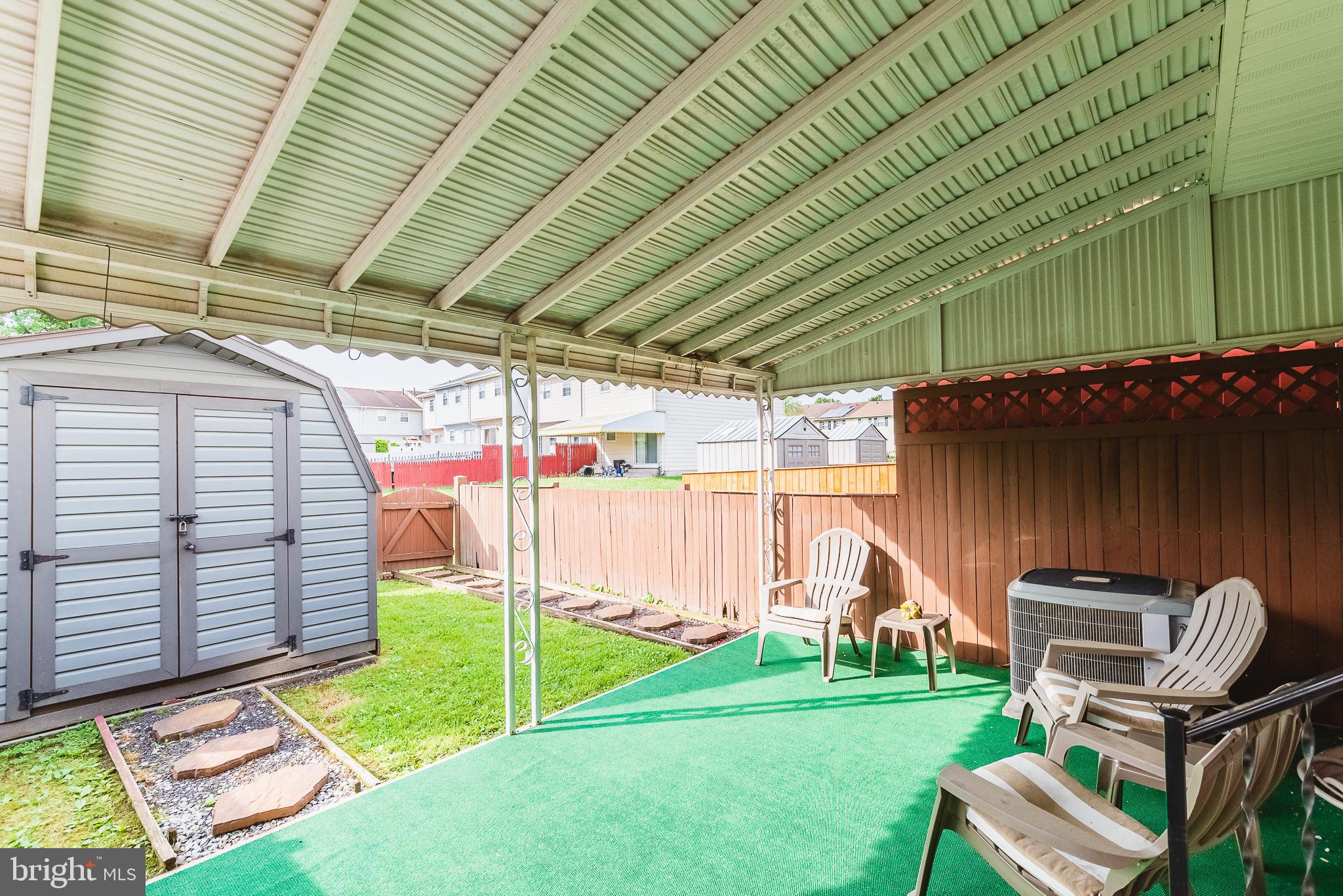 KINGS COURT - Residential