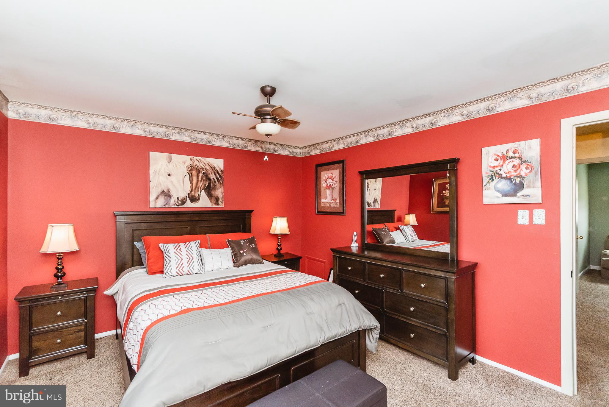 KINGS COURT - Residential