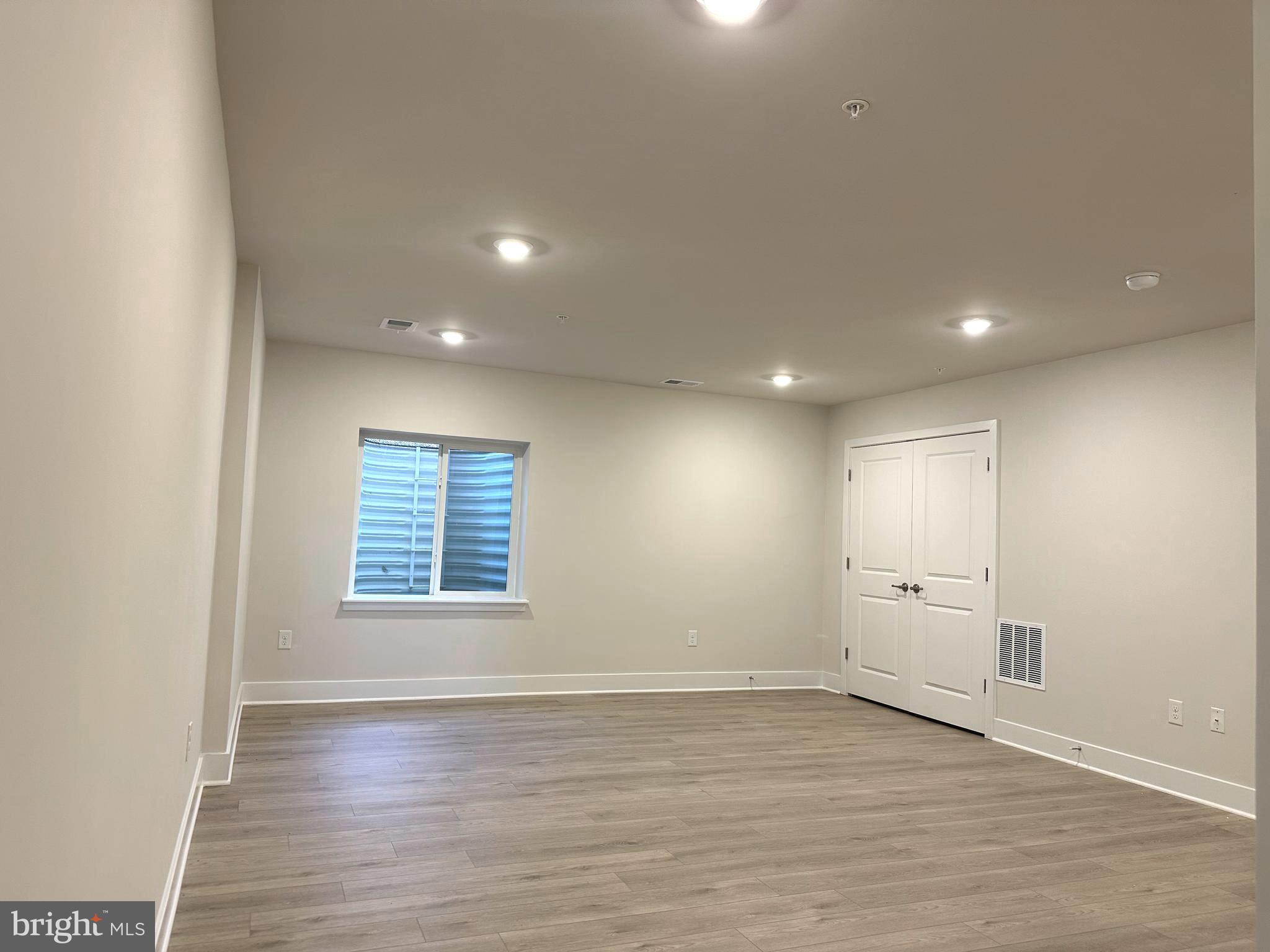 1206 CRESTED WOOD DRIVE