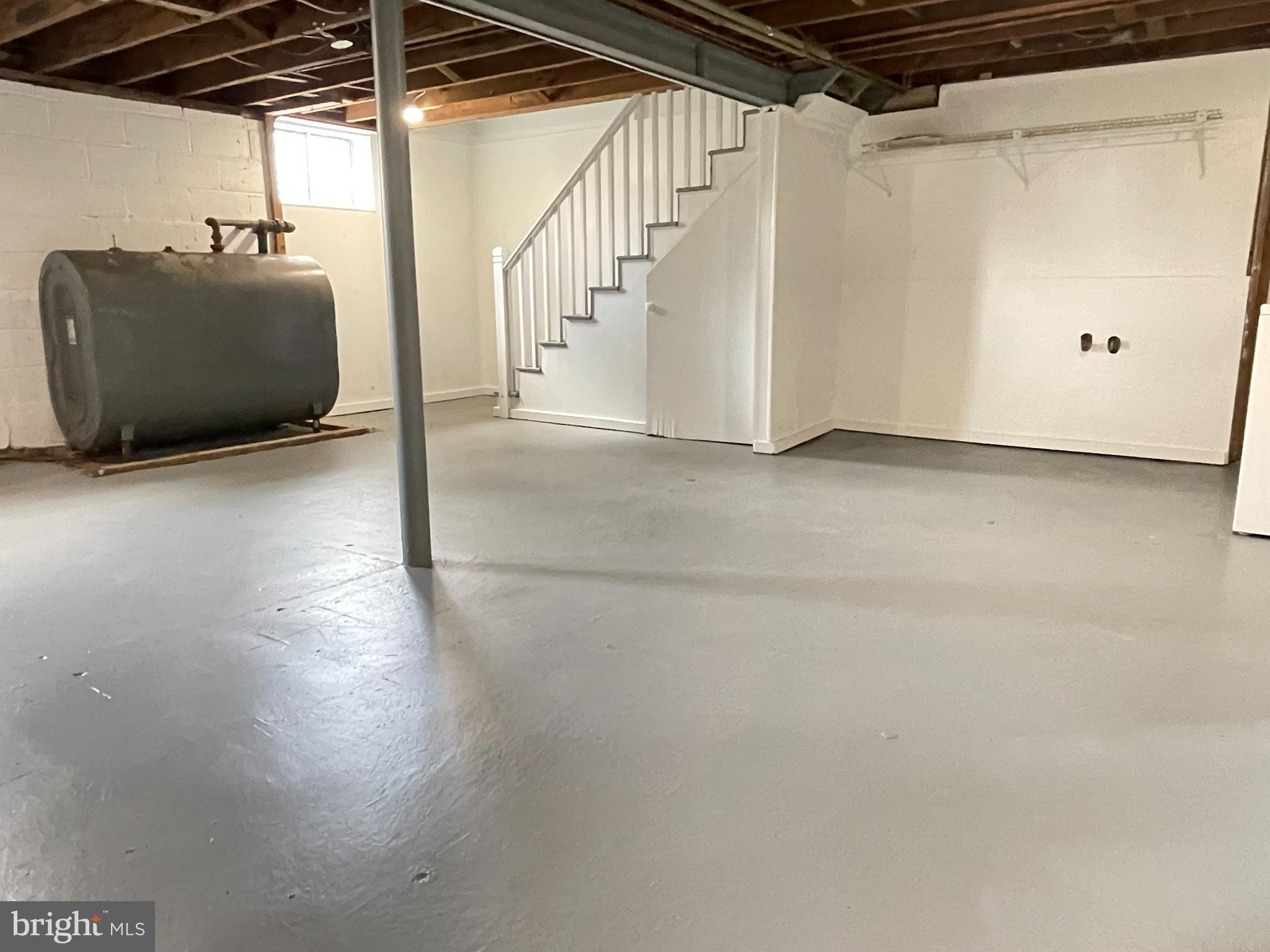 PT ROCKVILLE OUT RES - Residential Lease