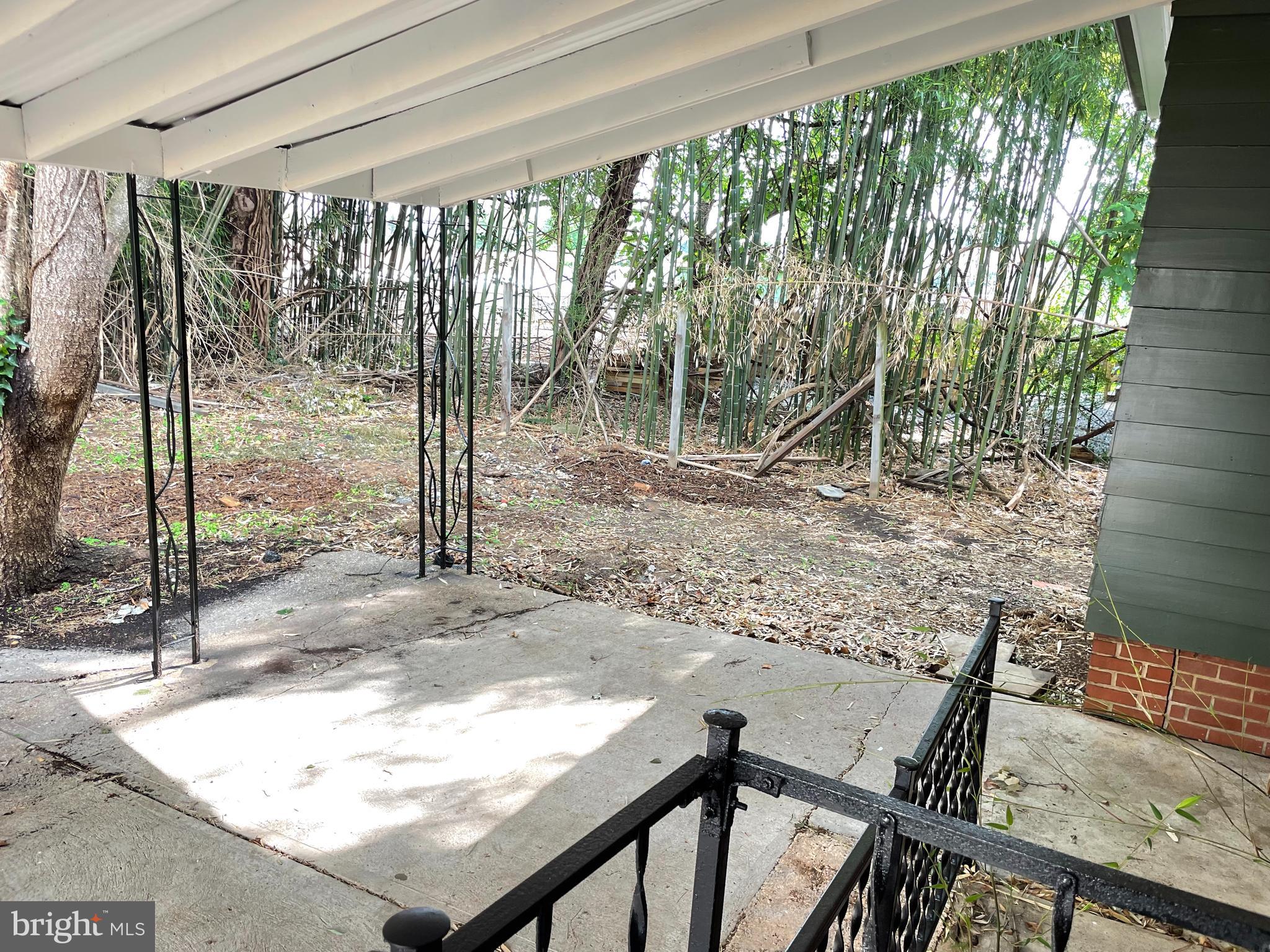 PT ROCKVILLE OUT RES - Residential Lease