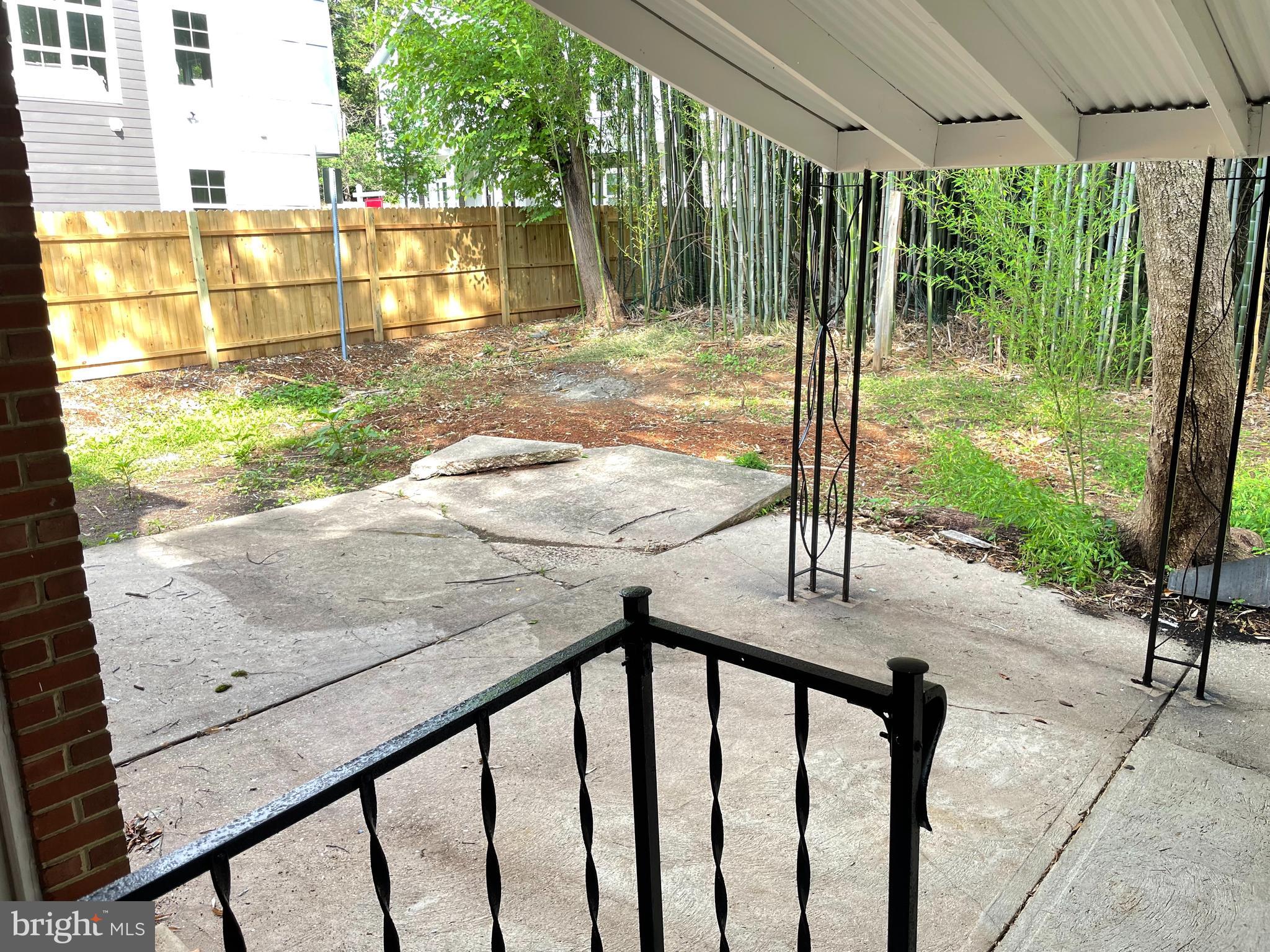 PT ROCKVILLE OUT RES - Residential Lease