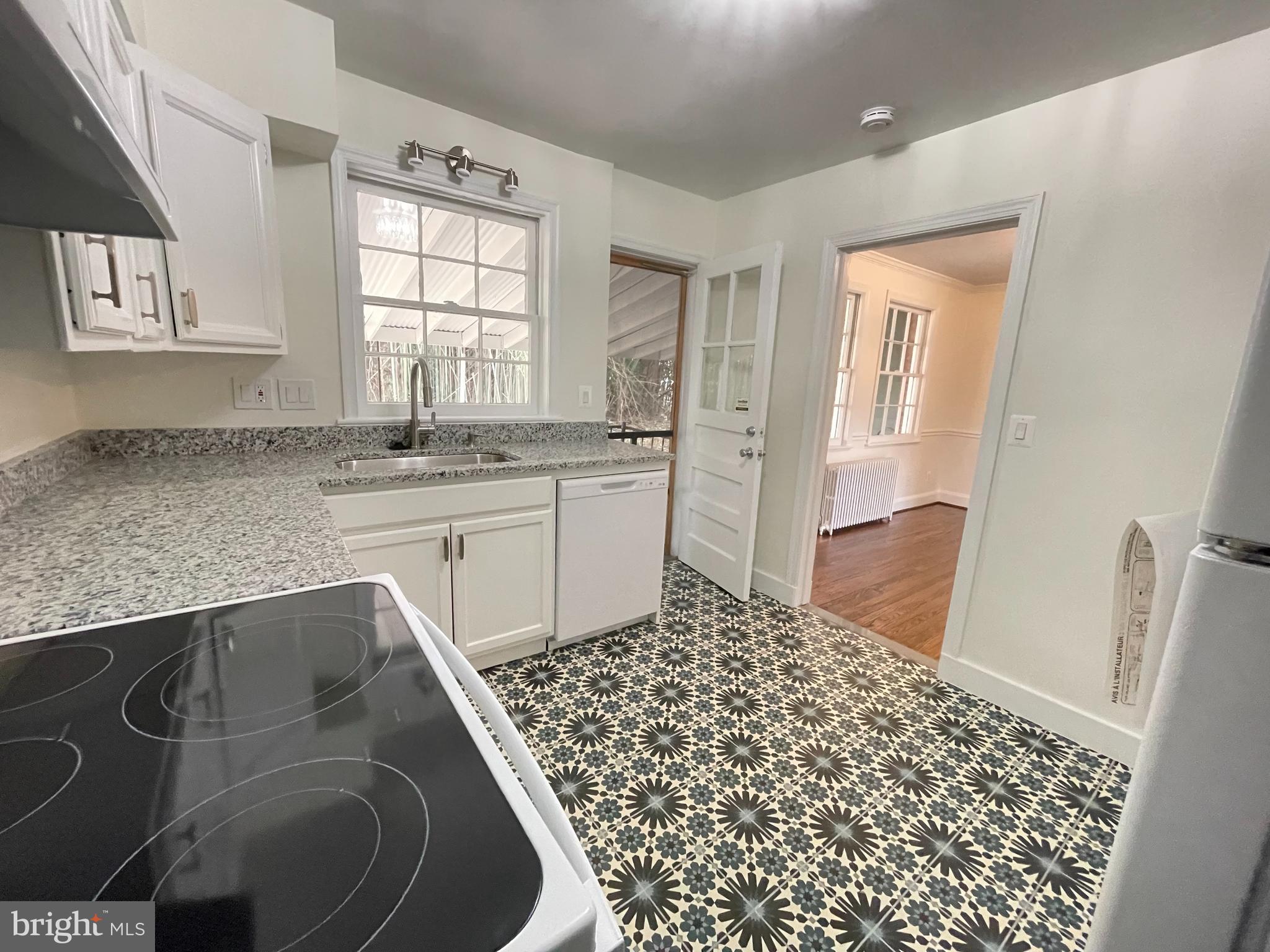 PT ROCKVILLE OUT RES - Residential Lease