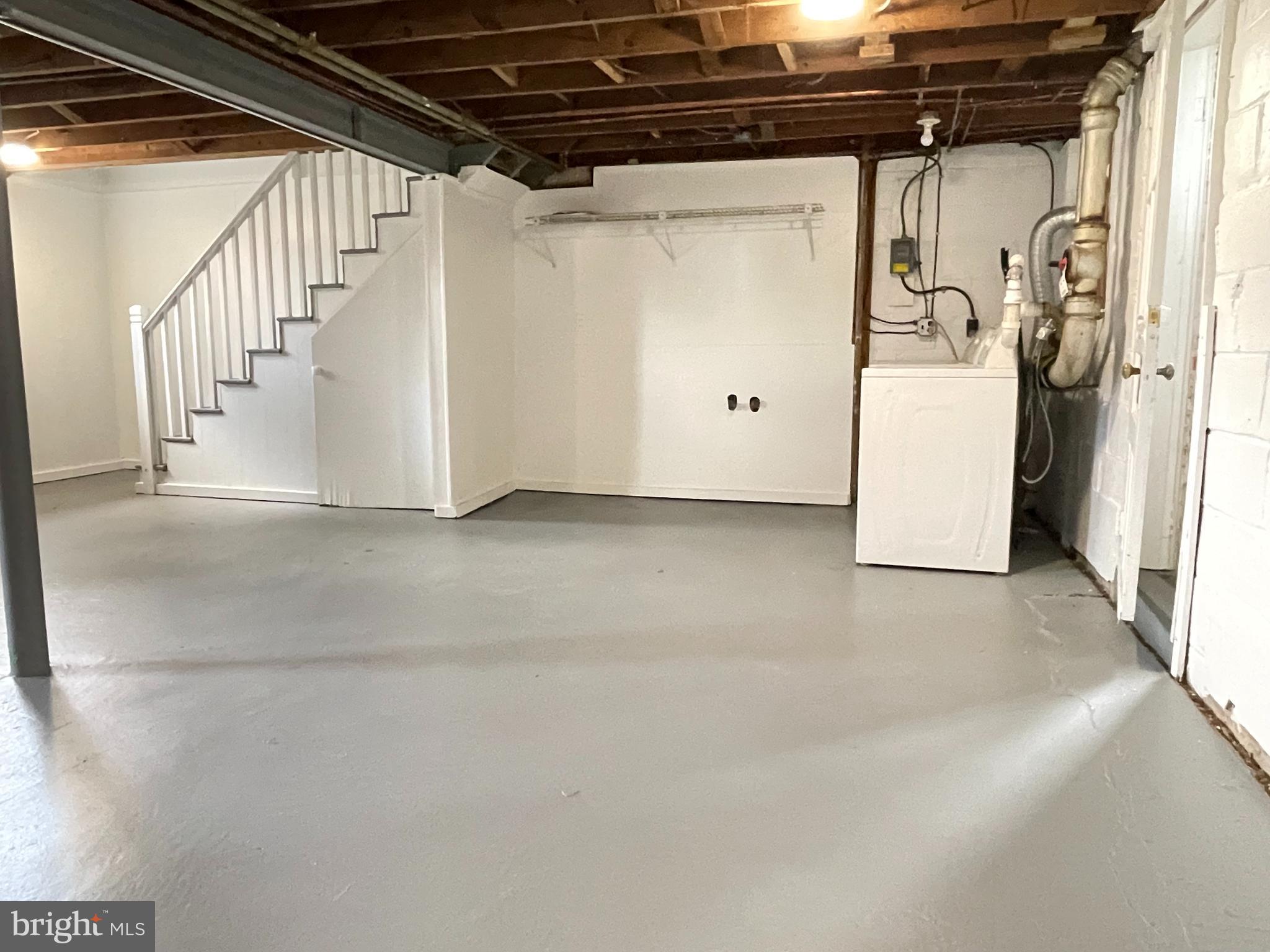 PT ROCKVILLE OUT RES - Residential Lease