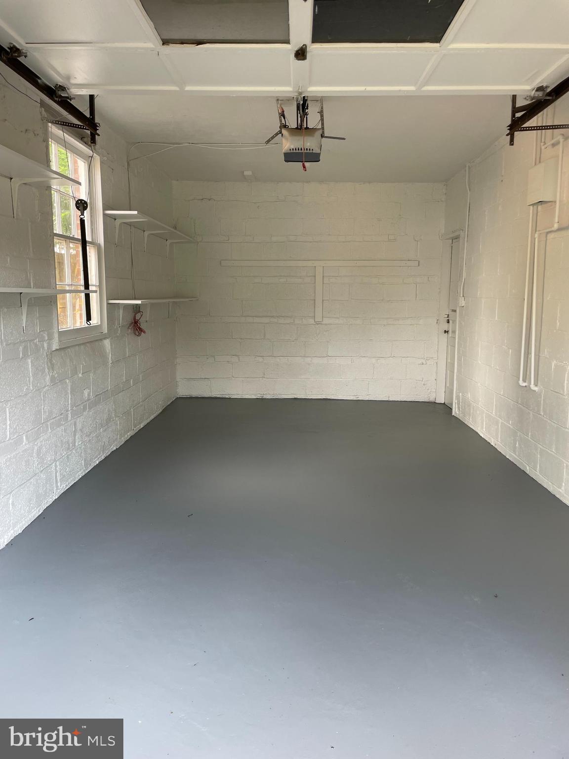 PT ROCKVILLE OUT RES - Residential Lease