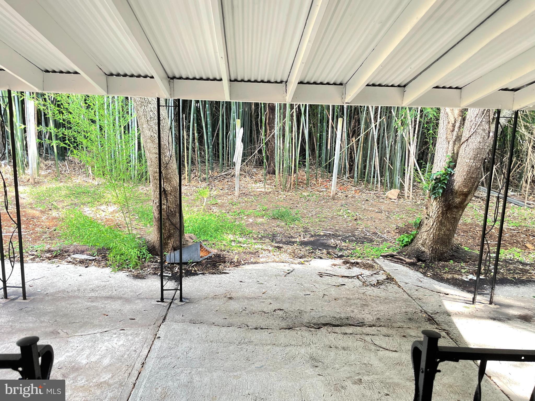 PT ROCKVILLE OUT RES - Residential Lease