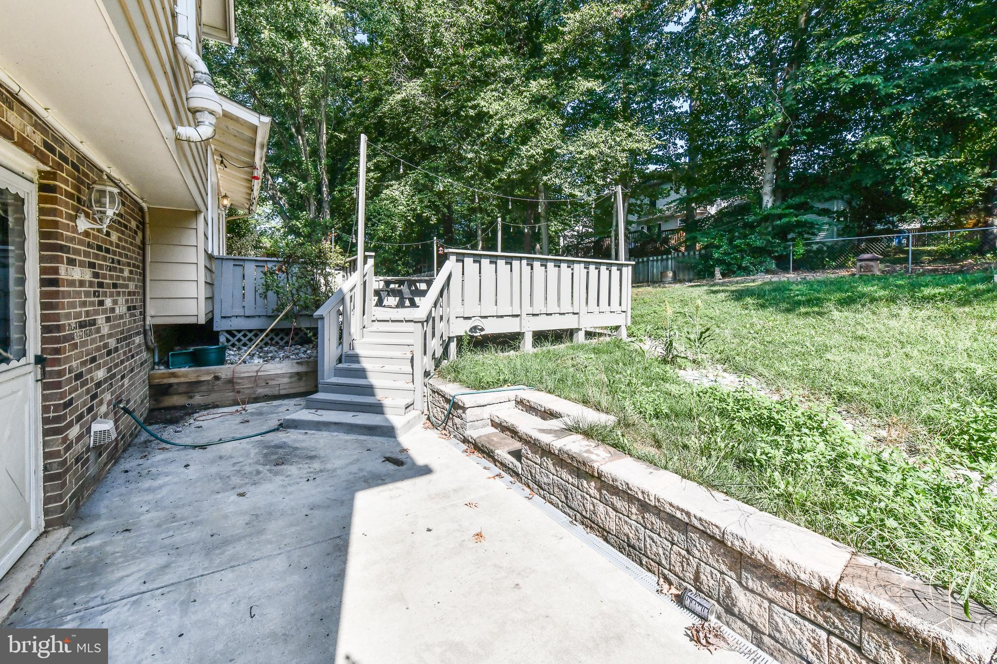 BRIARWOOD - Residential Lease