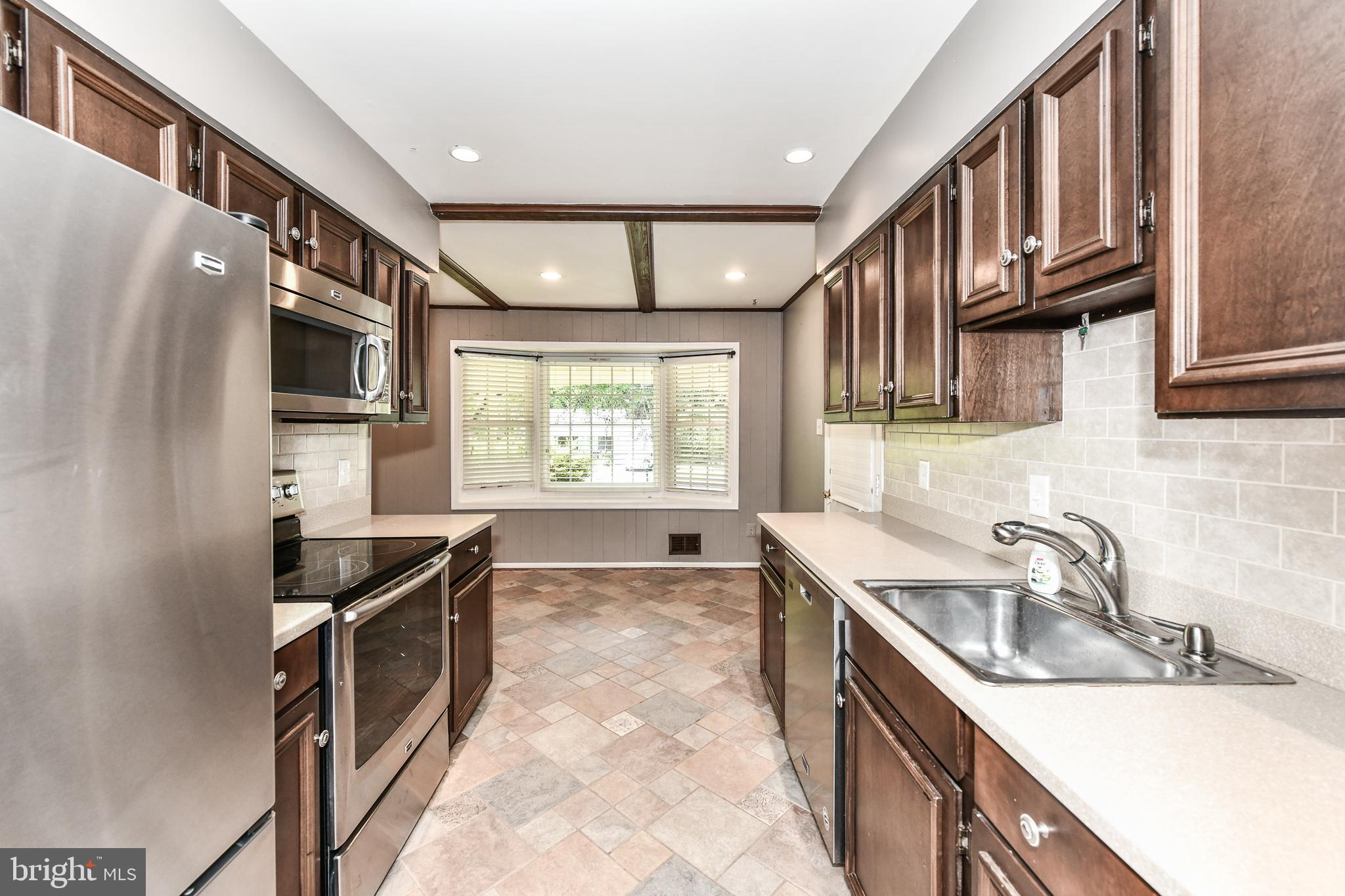 BRIARWOOD - Residential Lease