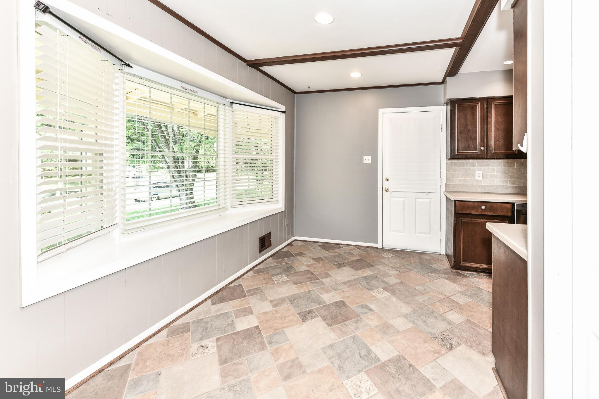 BRIARWOOD - Residential Lease