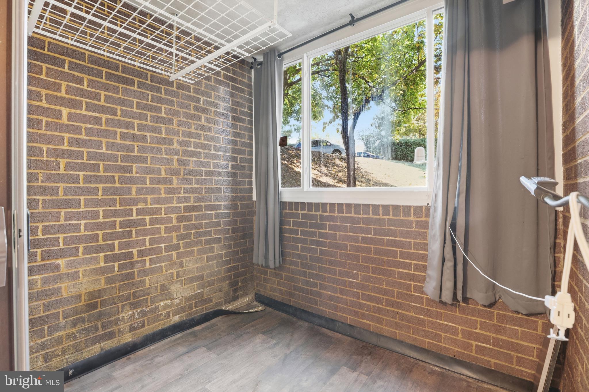 CHERRY GLEN - Residential