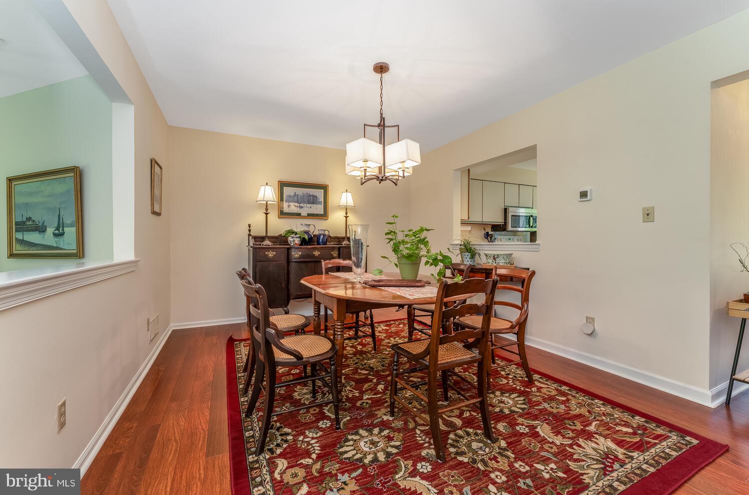 303 KNOLL WAY