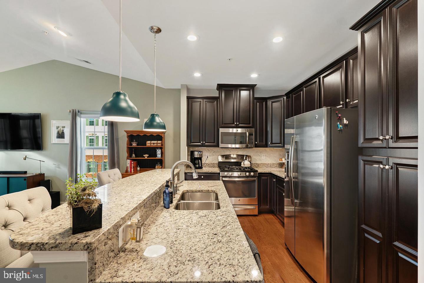 SOMERSET CONDO - Residential Lease