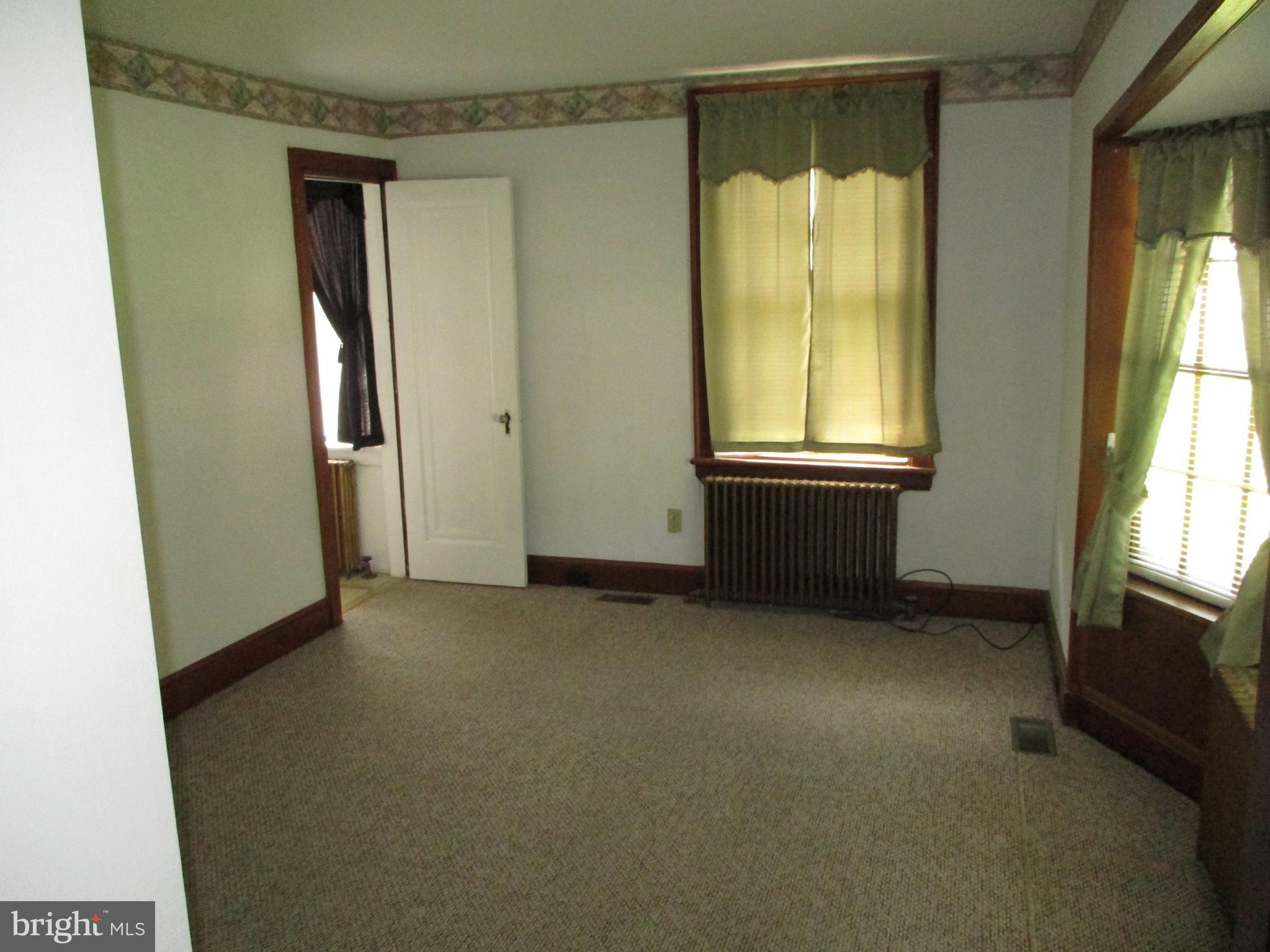 MAUGANSVILLE - Residential Lease