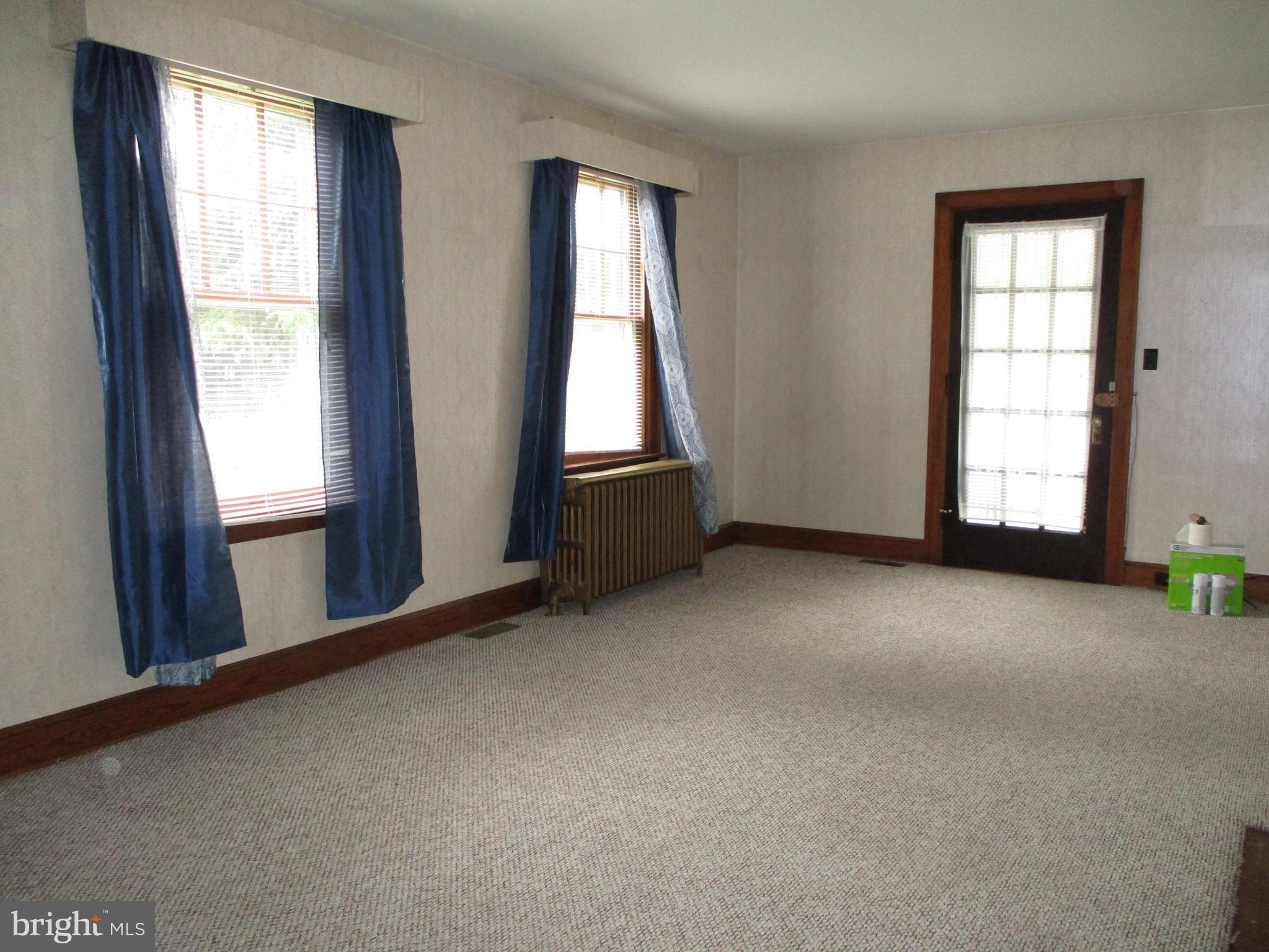 MAUGANSVILLE - Residential Lease