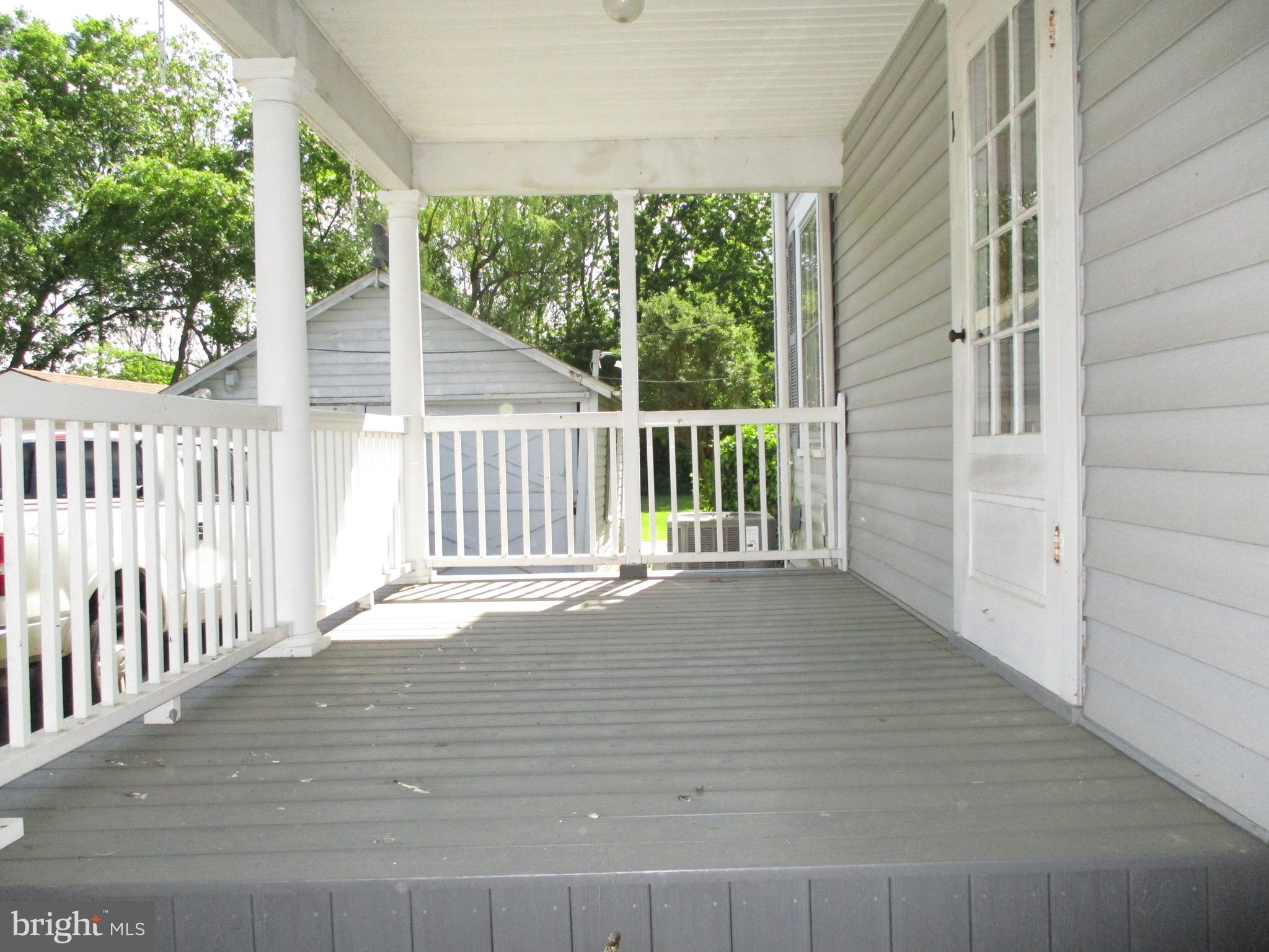 MAUGANSVILLE - Residential Lease