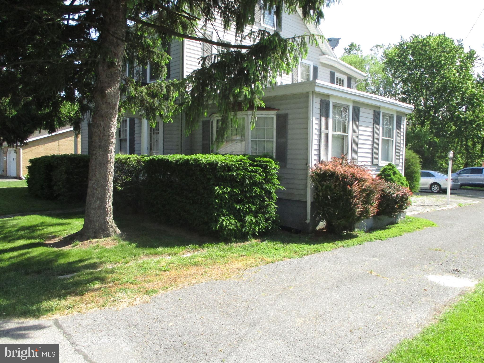 MAUGANSVILLE - Residential Lease