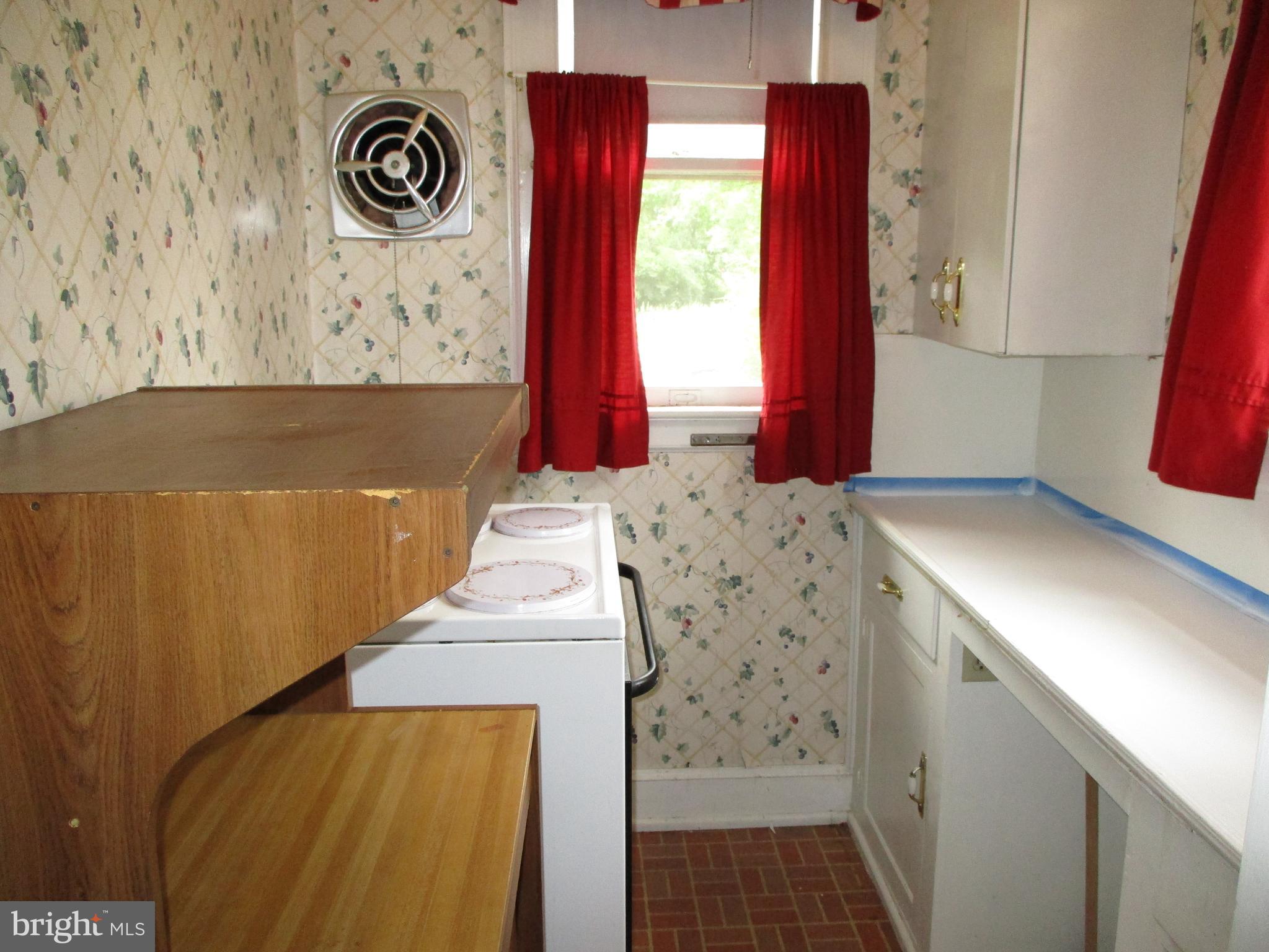 MAUGANSVILLE - Residential Lease