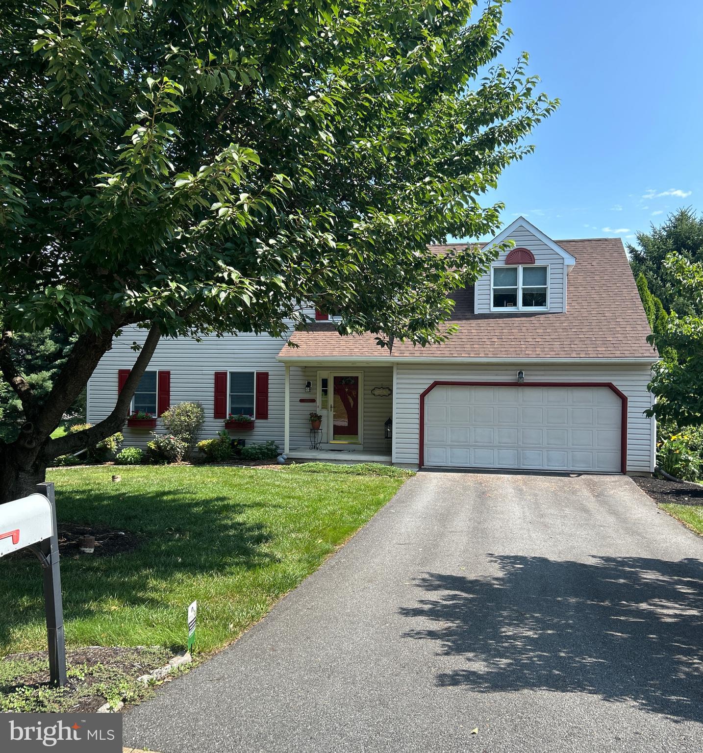 1020 FLAGSTONE COURT