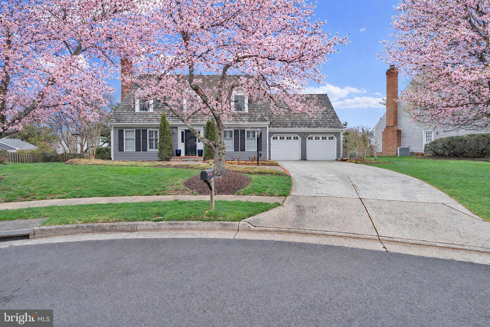CHAIN BRIDGE SQUARE - Residential