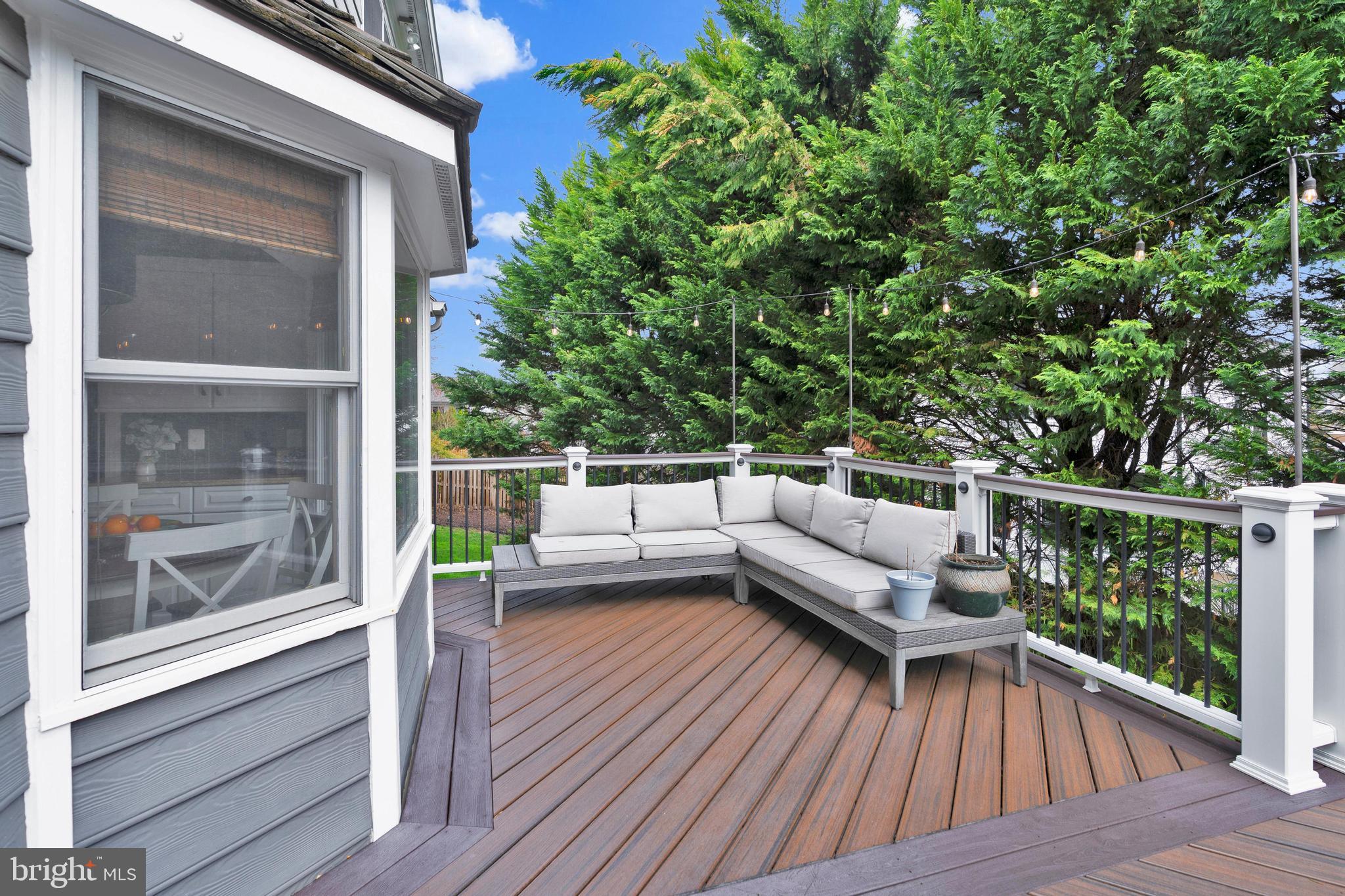 CHAIN BRIDGE SQUARE - Residential